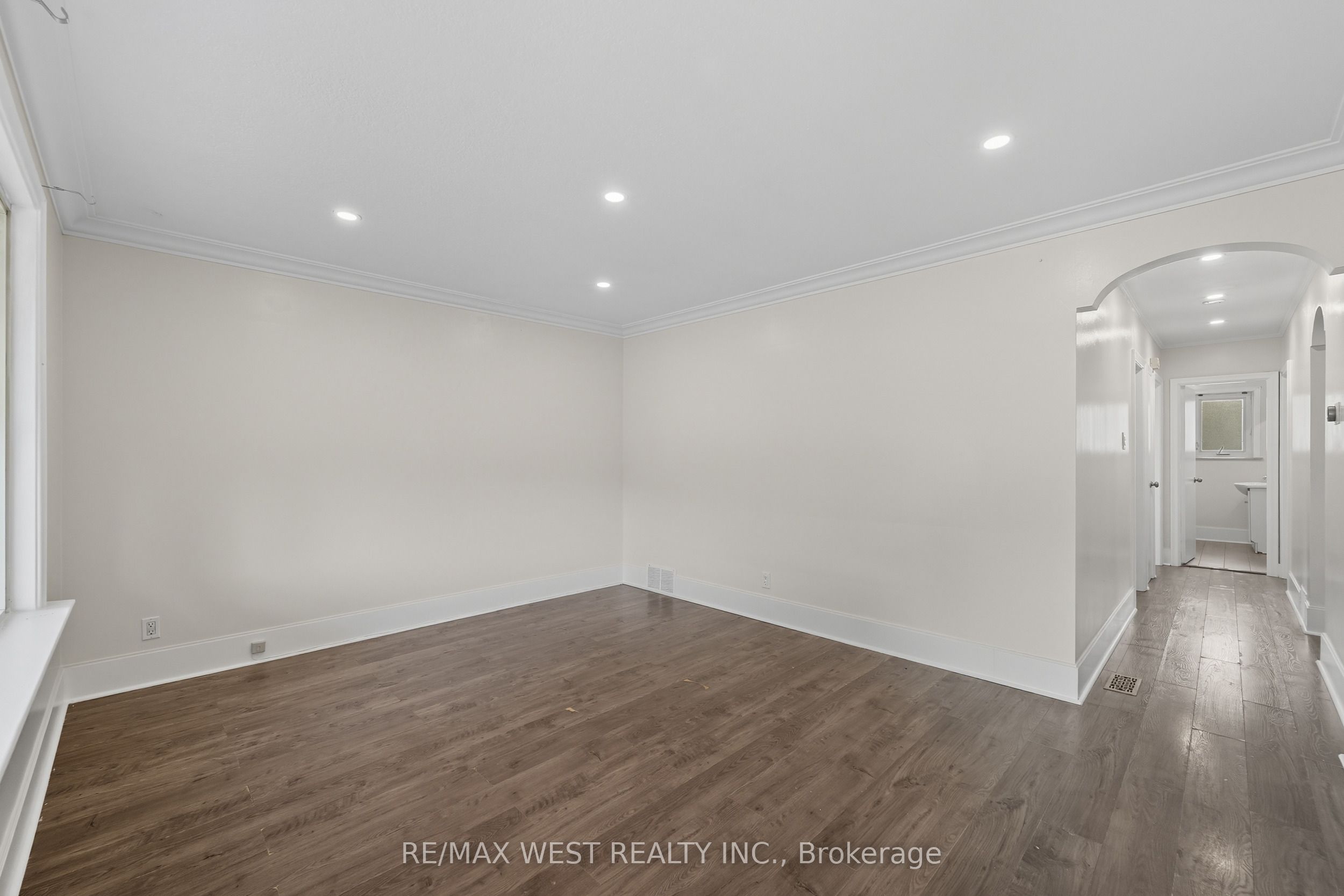 38 Feltham Avenue Property Photo 13