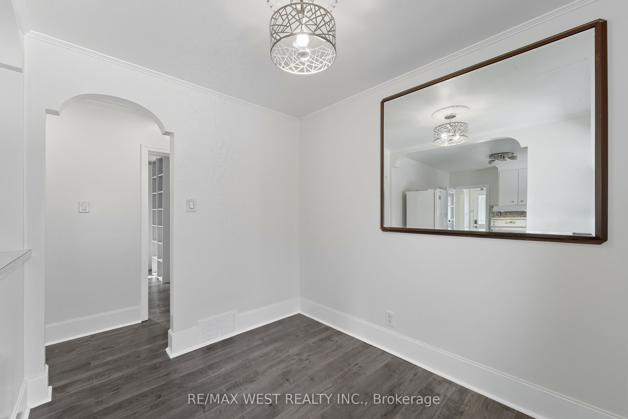 38 Feltham Avenue Property Photo 16