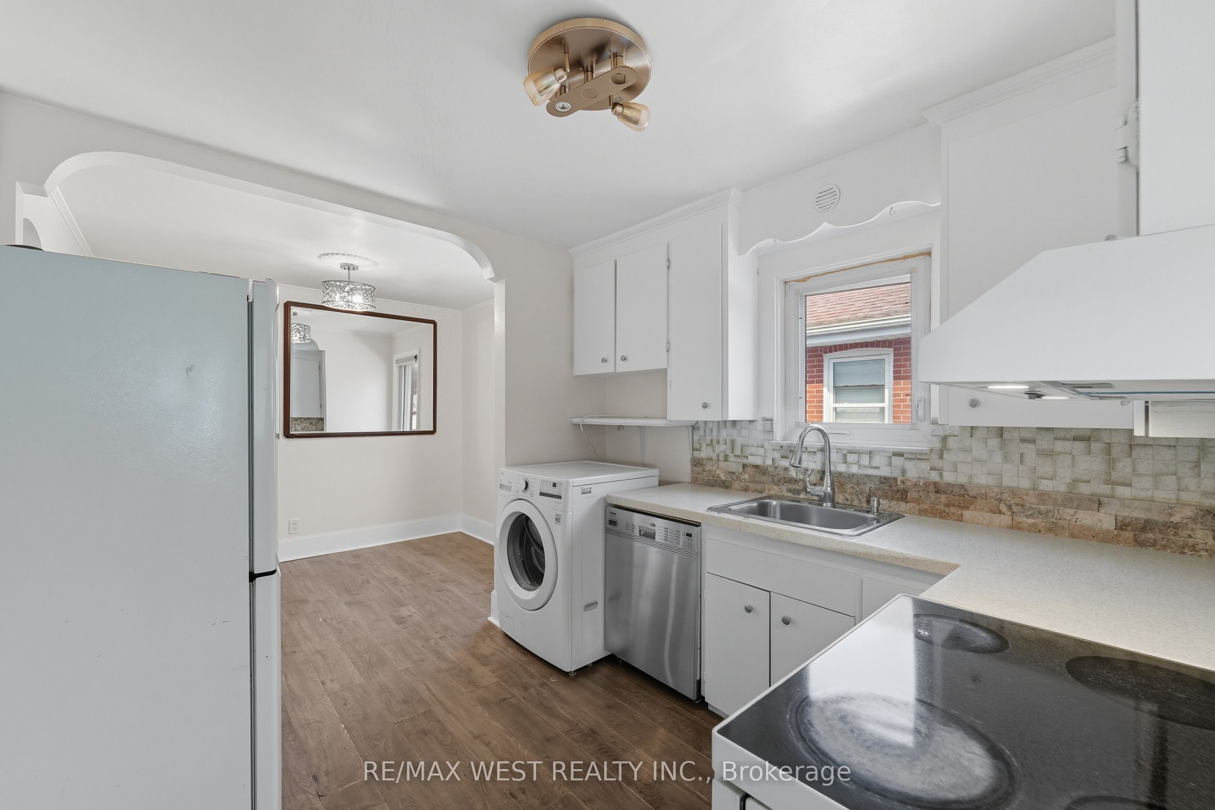 38 Feltham Avenue Property Photo 18