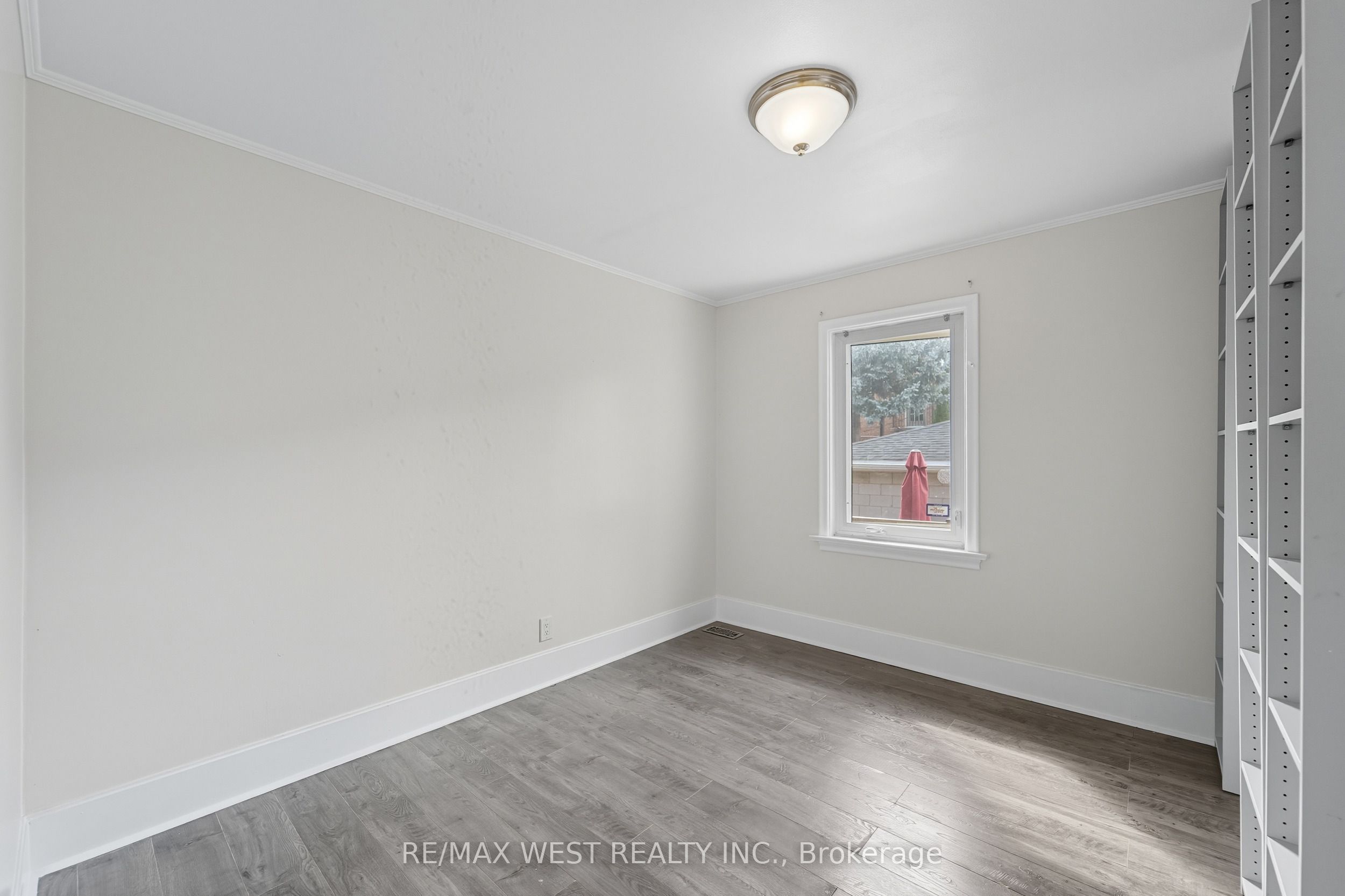 38 Feltham Avenue Property Photo 19