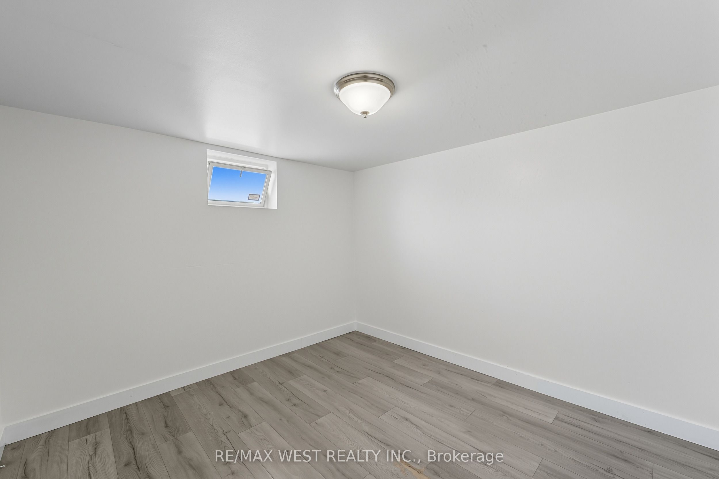 38 Feltham Avenue Property Photo 34