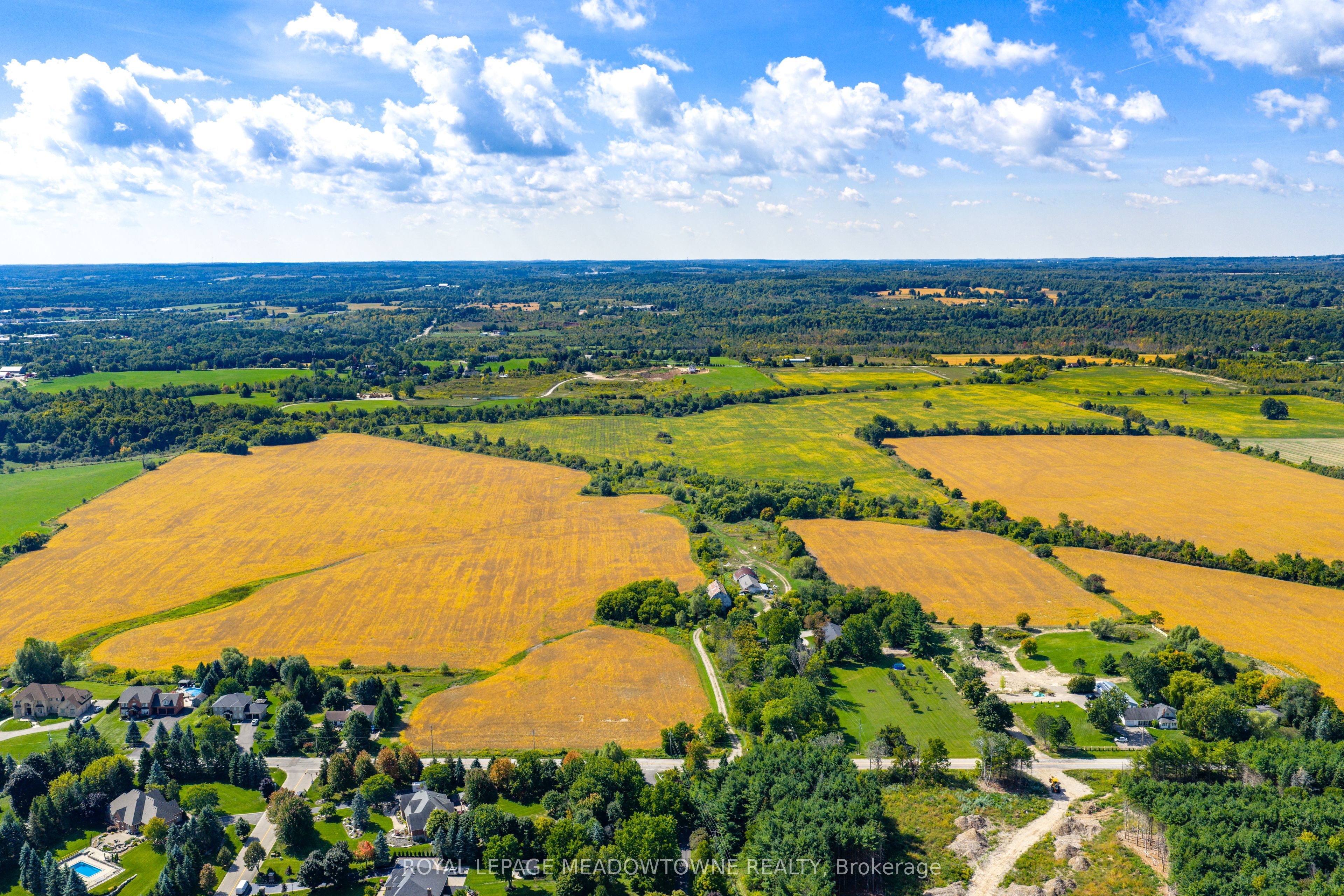 12528 9 Line Property Photo 4