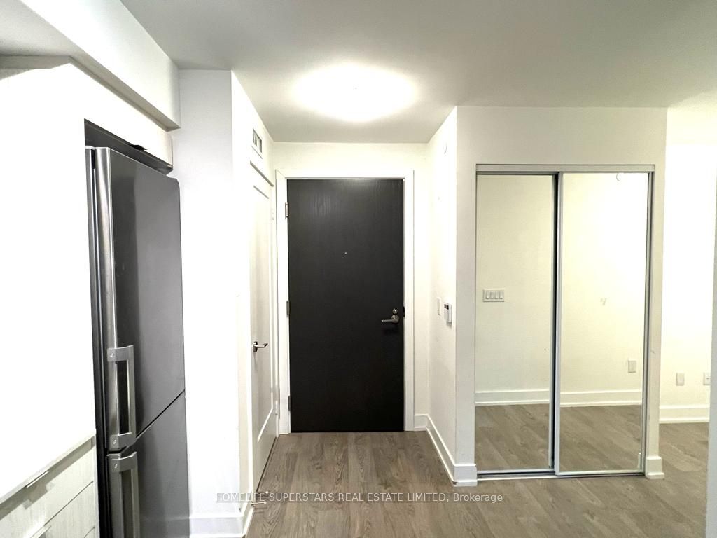 5 Mabelle Avenue 1632 Property Photo 3