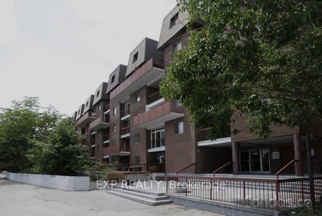 3025 The Credit Woodlands Road 330 Property Photo 1