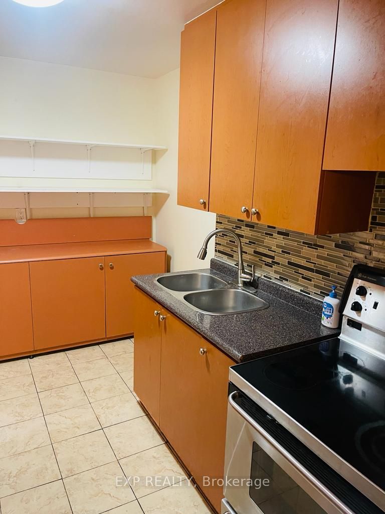 3025 The Credit Woodlands Road 330 Property Photo 7