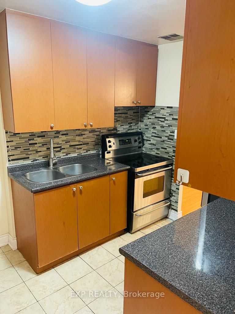 3025 The Credit Woodlands Road 330 Property Photo 8