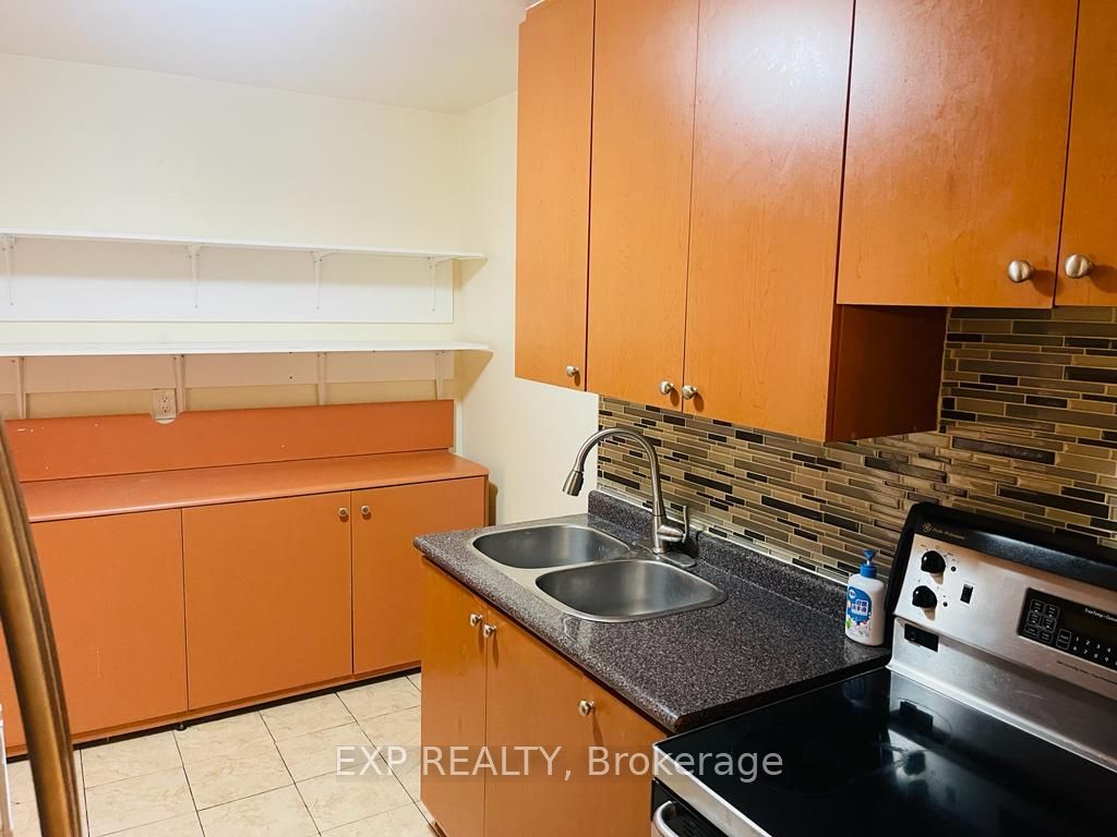 3025 The Credit Woodlands Road 330 Property Photo 9