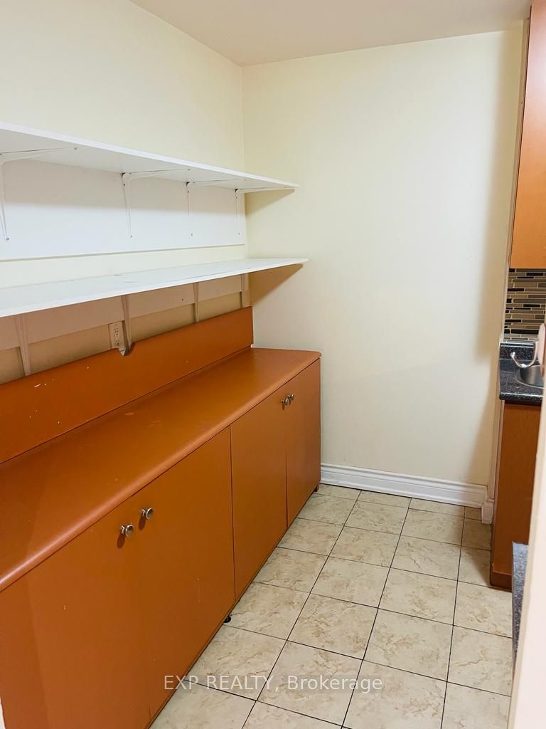 3025 The Credit Woodlands Road 330 Property Photo 11