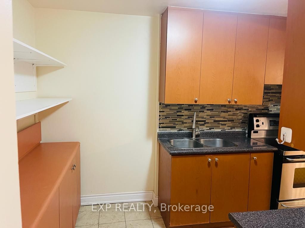 3025 The Credit Woodlands Road 330 Property Photo 13