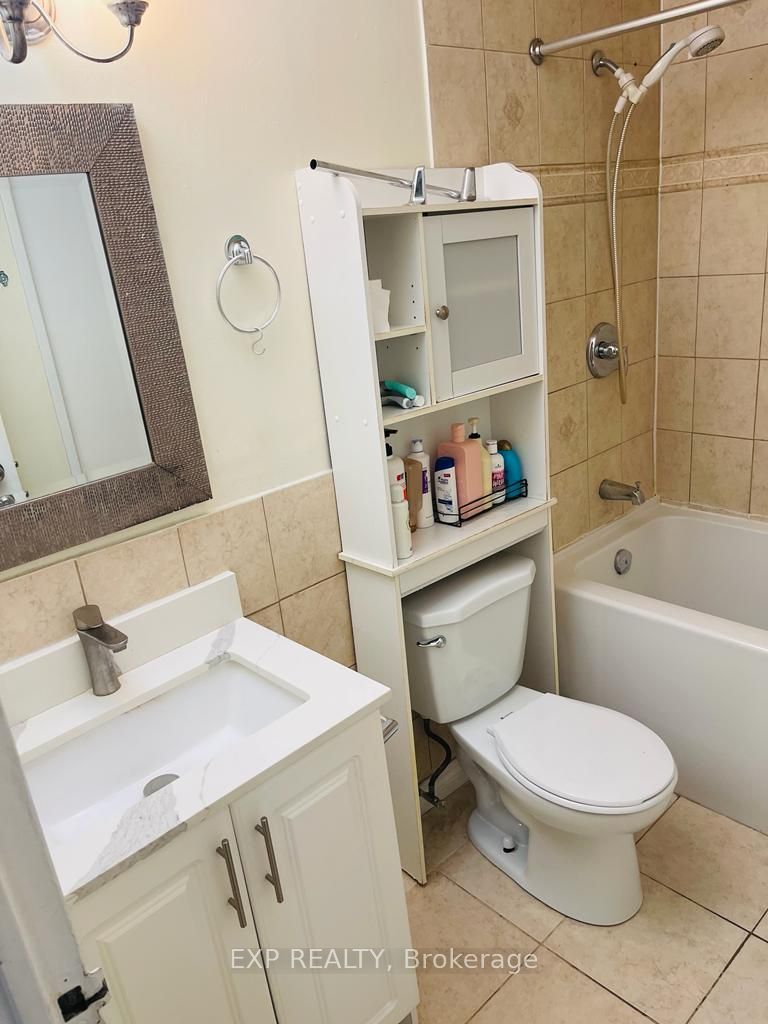 3025 The Credit Woodlands Road 330 Property Photo 17