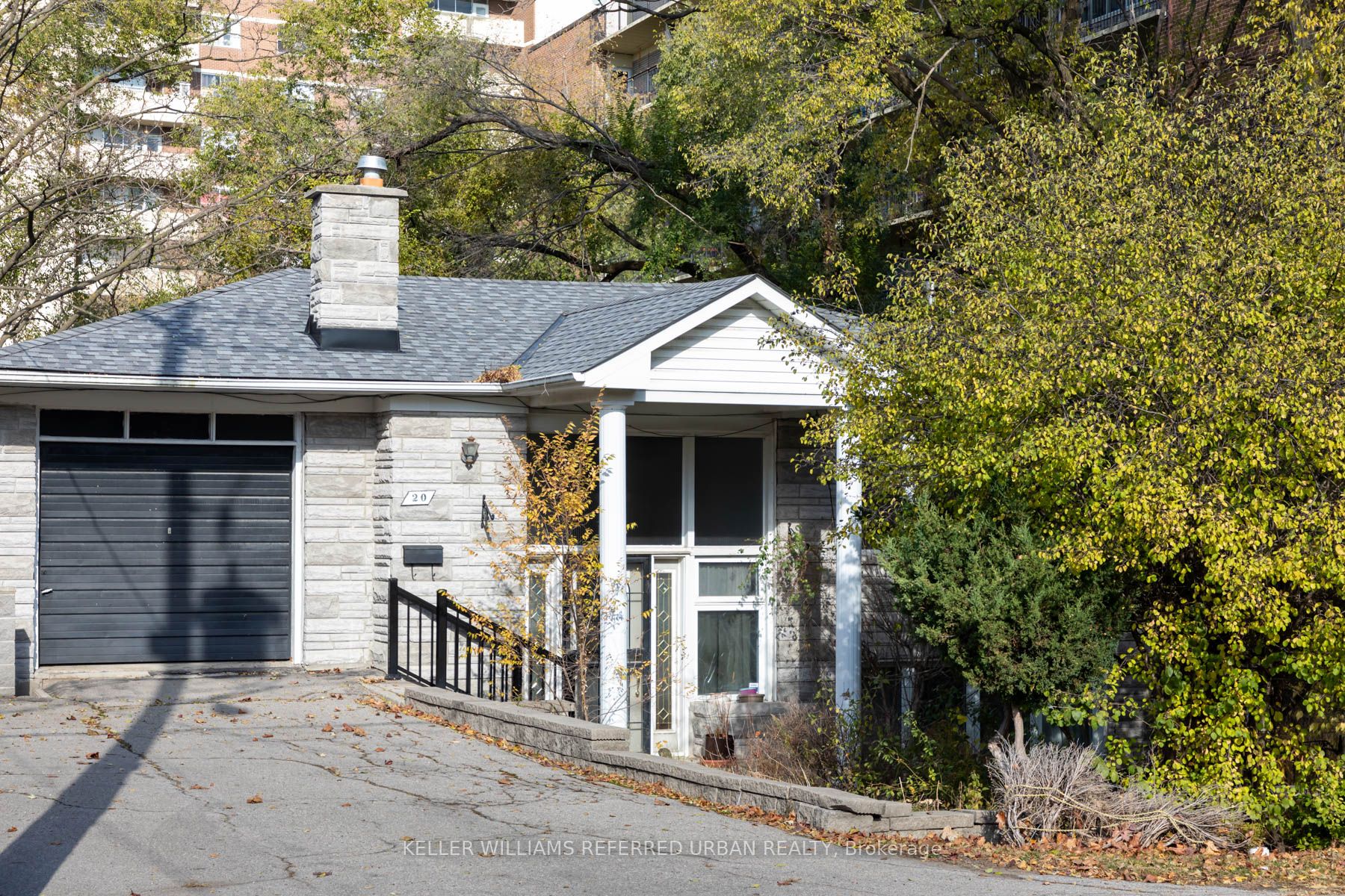 20 Gracefield Avenue Property Photo 1