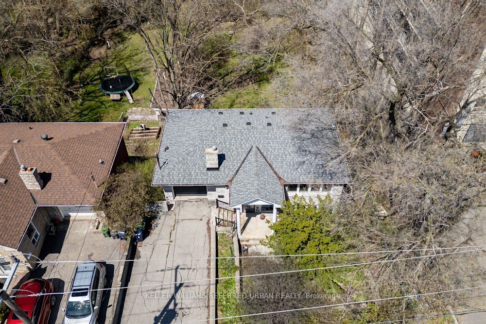 20 Gracefield Avenue Property Photo 4