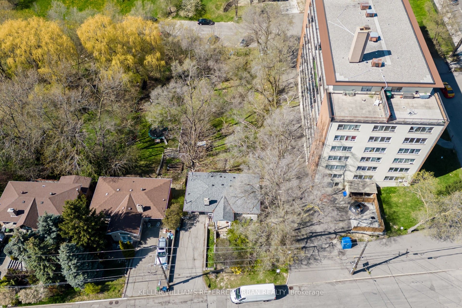 20 Gracefield Avenue Property Photo 6