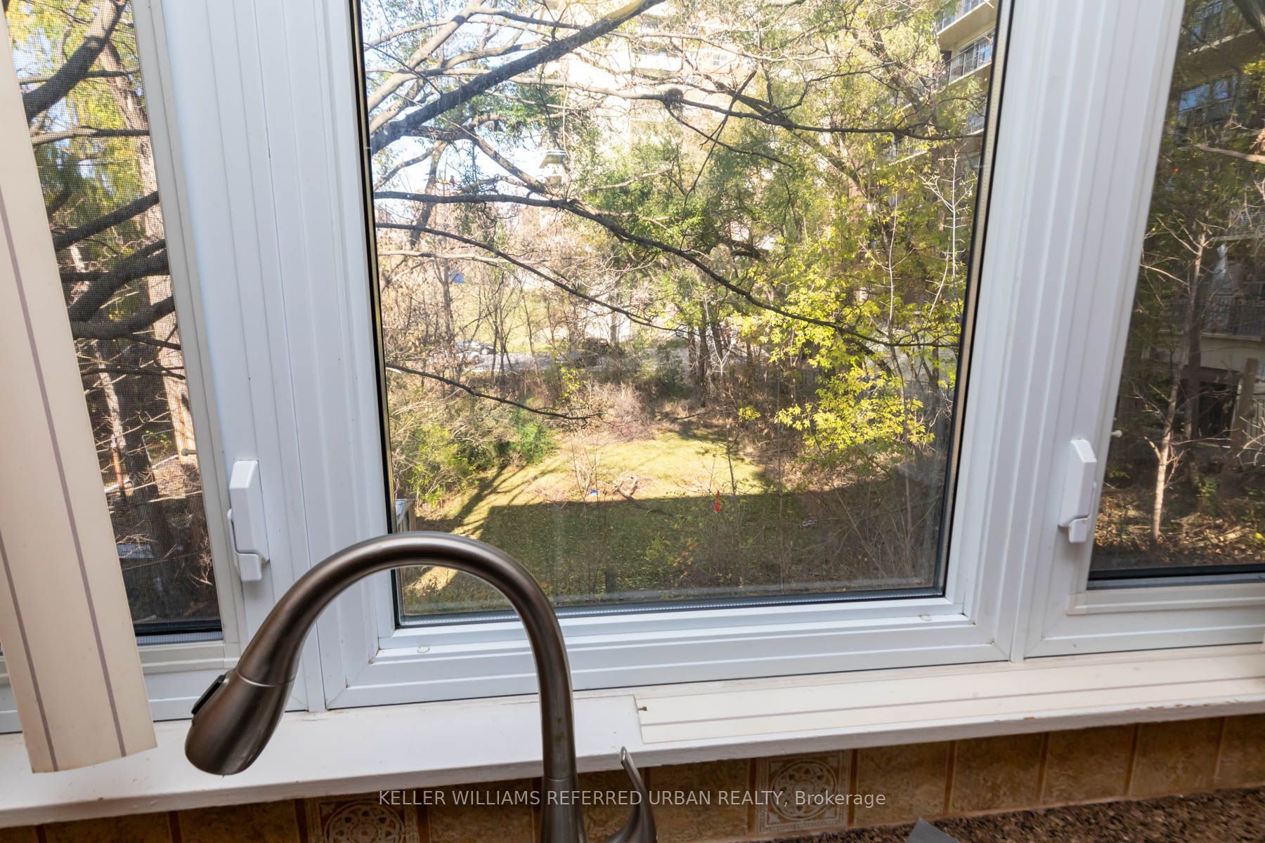 20 Gracefield Avenue Property Photo 22