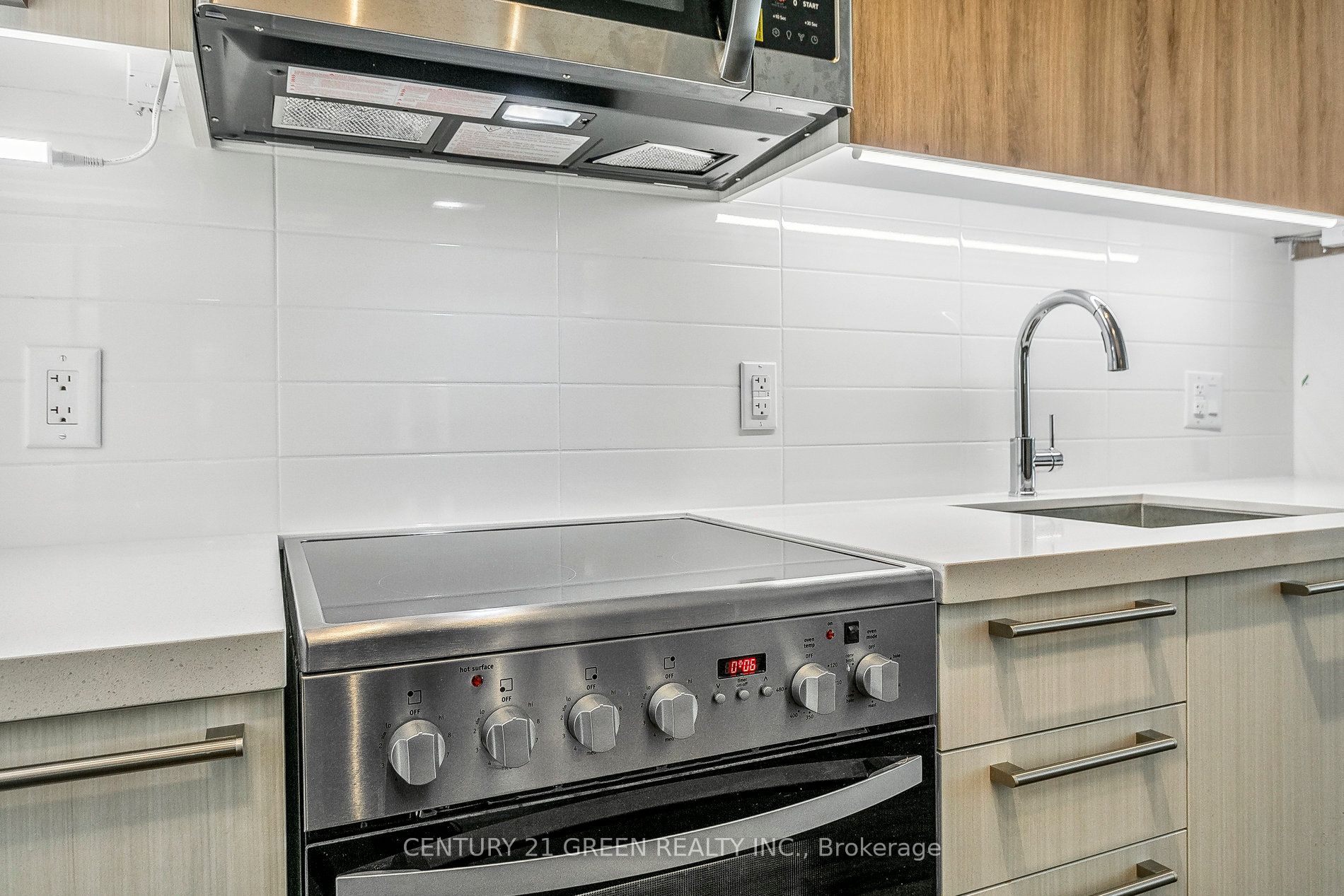 25 Neighbourhood Lane 104 Property Photo 14