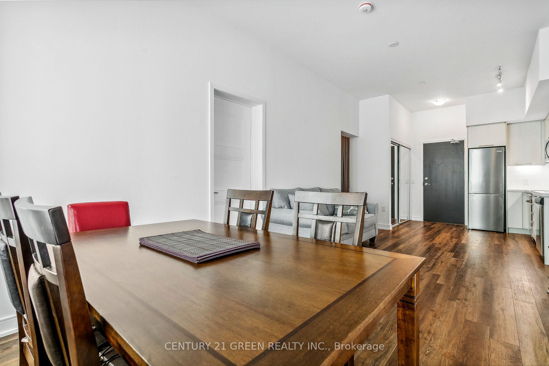 25 Neighbourhood Lane 104 Property Photo 20