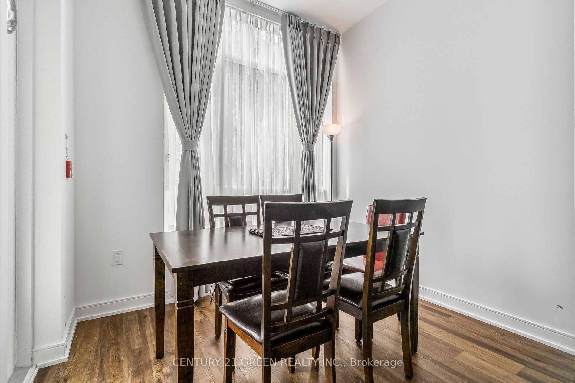 25 Neighbourhood Lane 104 Property Photo 21