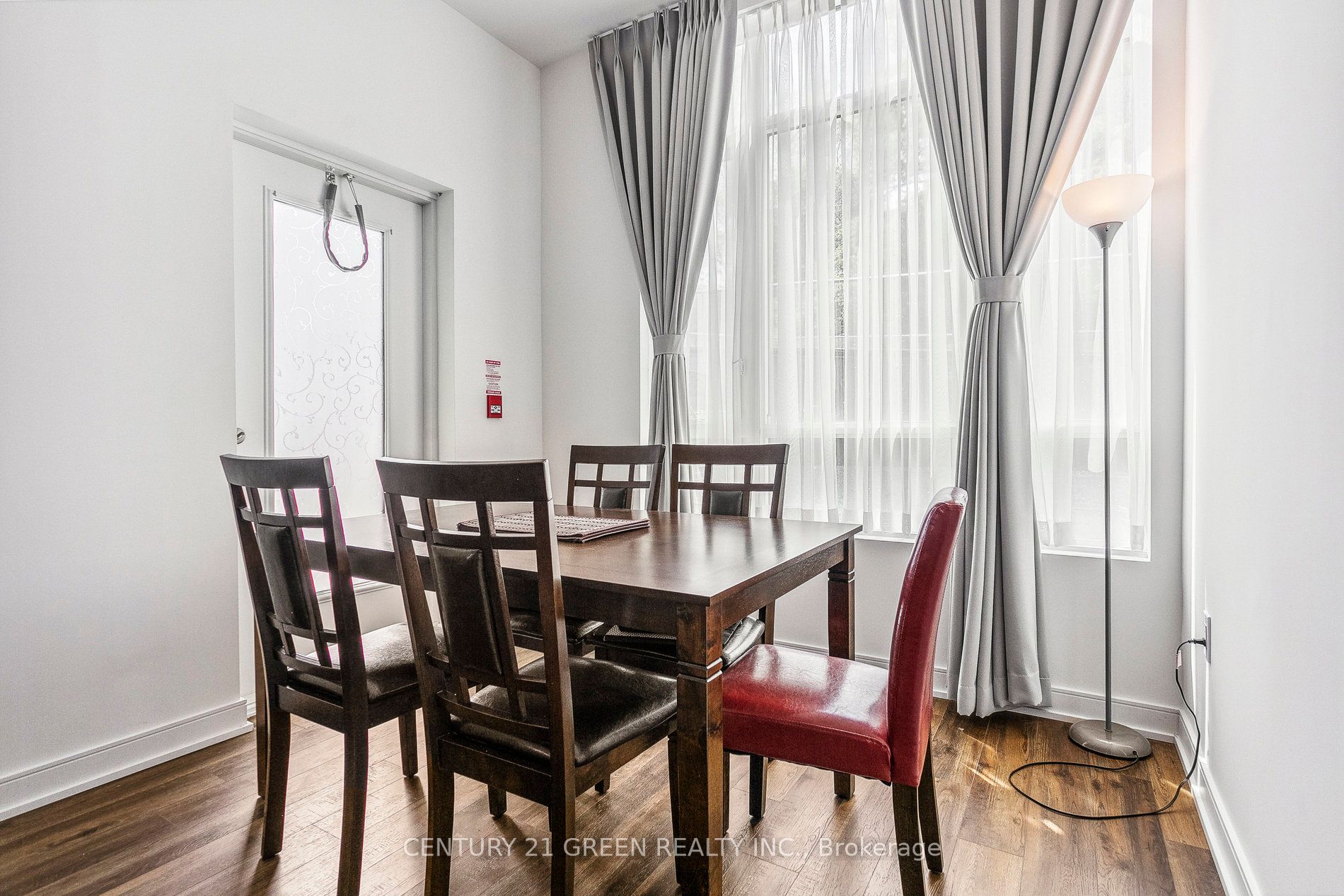 25 Neighbourhood Lane 104 Property Photo 24