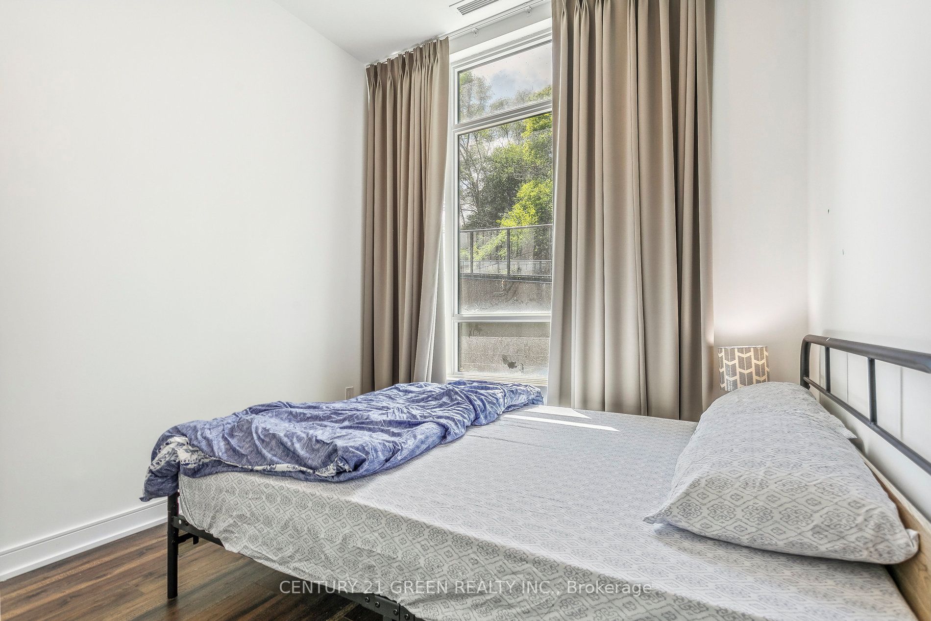 25 Neighbourhood Lane 104 Property Photo 32