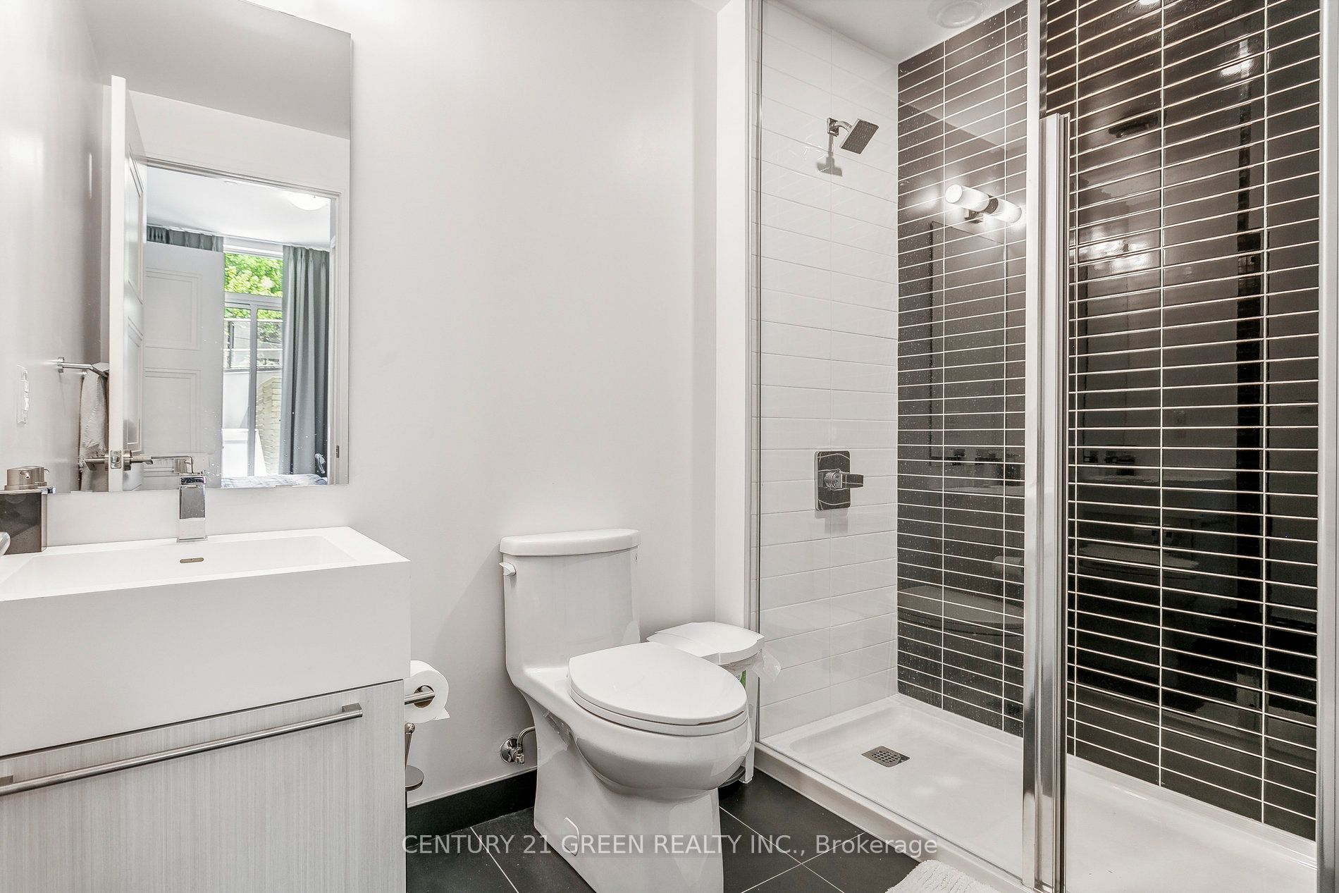 25 Neighbourhood Lane 104 Property Photo 37