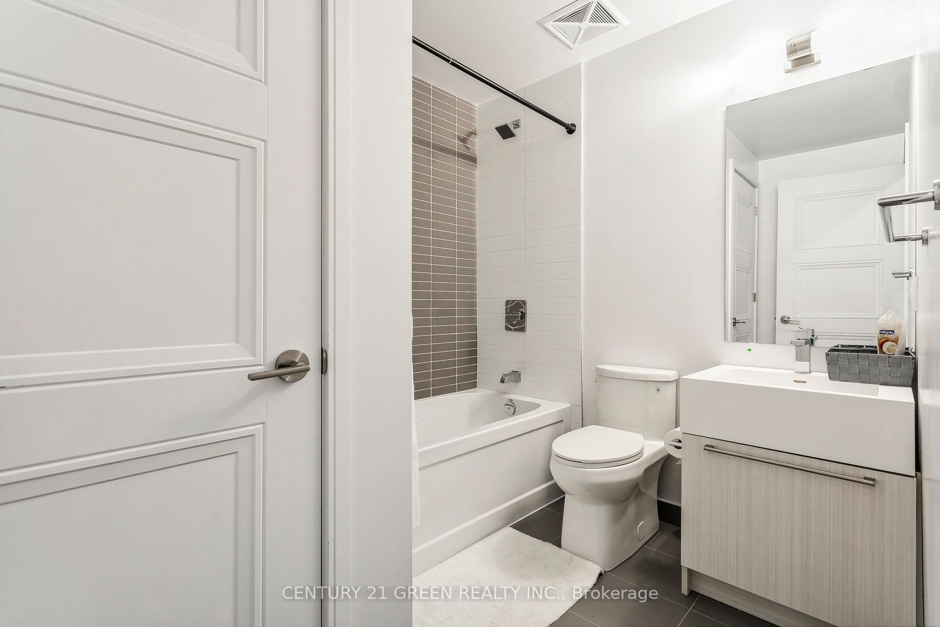 25 Neighbourhood Lane 104 Property Photo 39