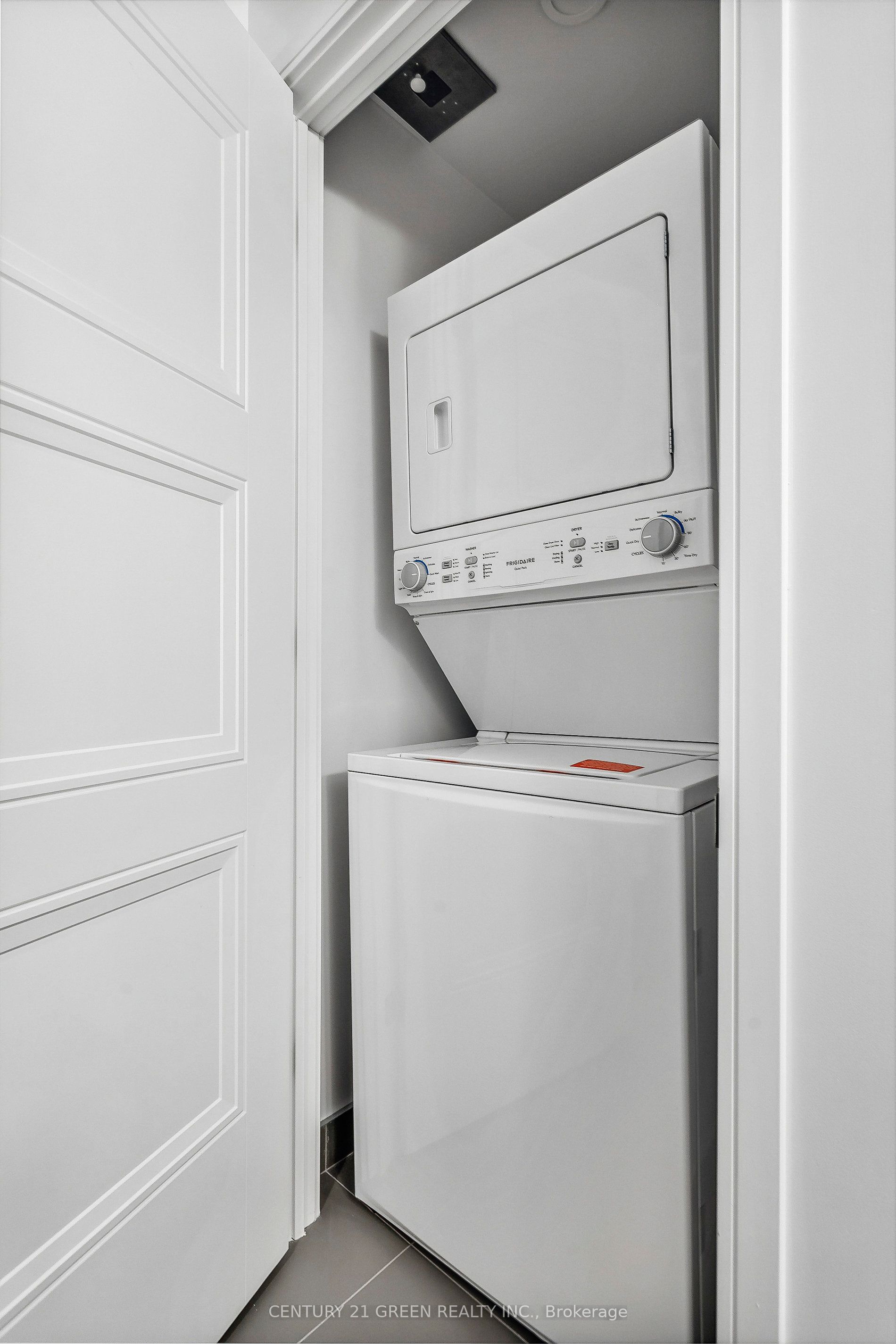 25 Neighbourhood Lane 104 Property Photo 40