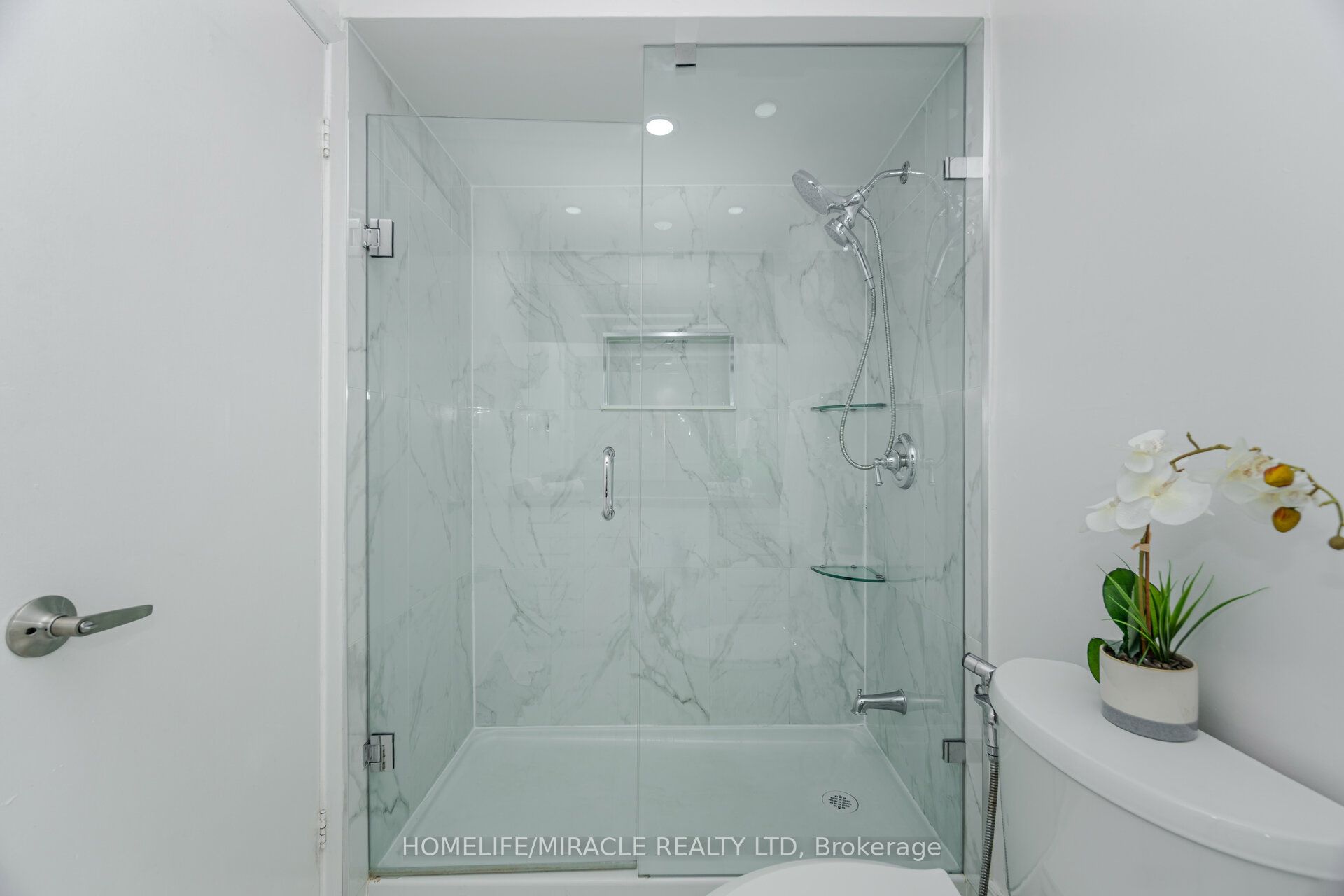 764 Eaglemount Crescent Property Photo 30