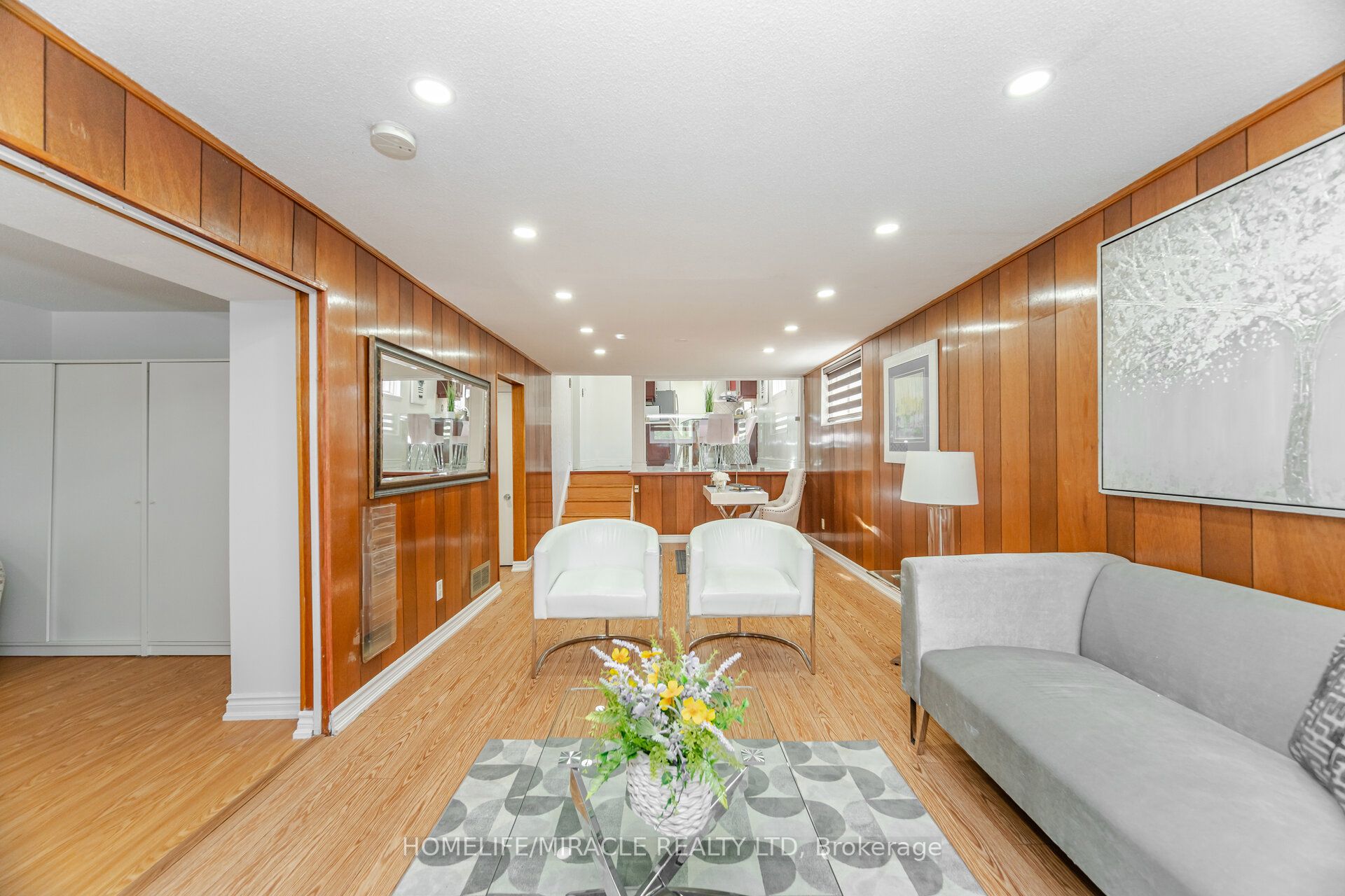 764 Eaglemount Crescent Property Photo 38