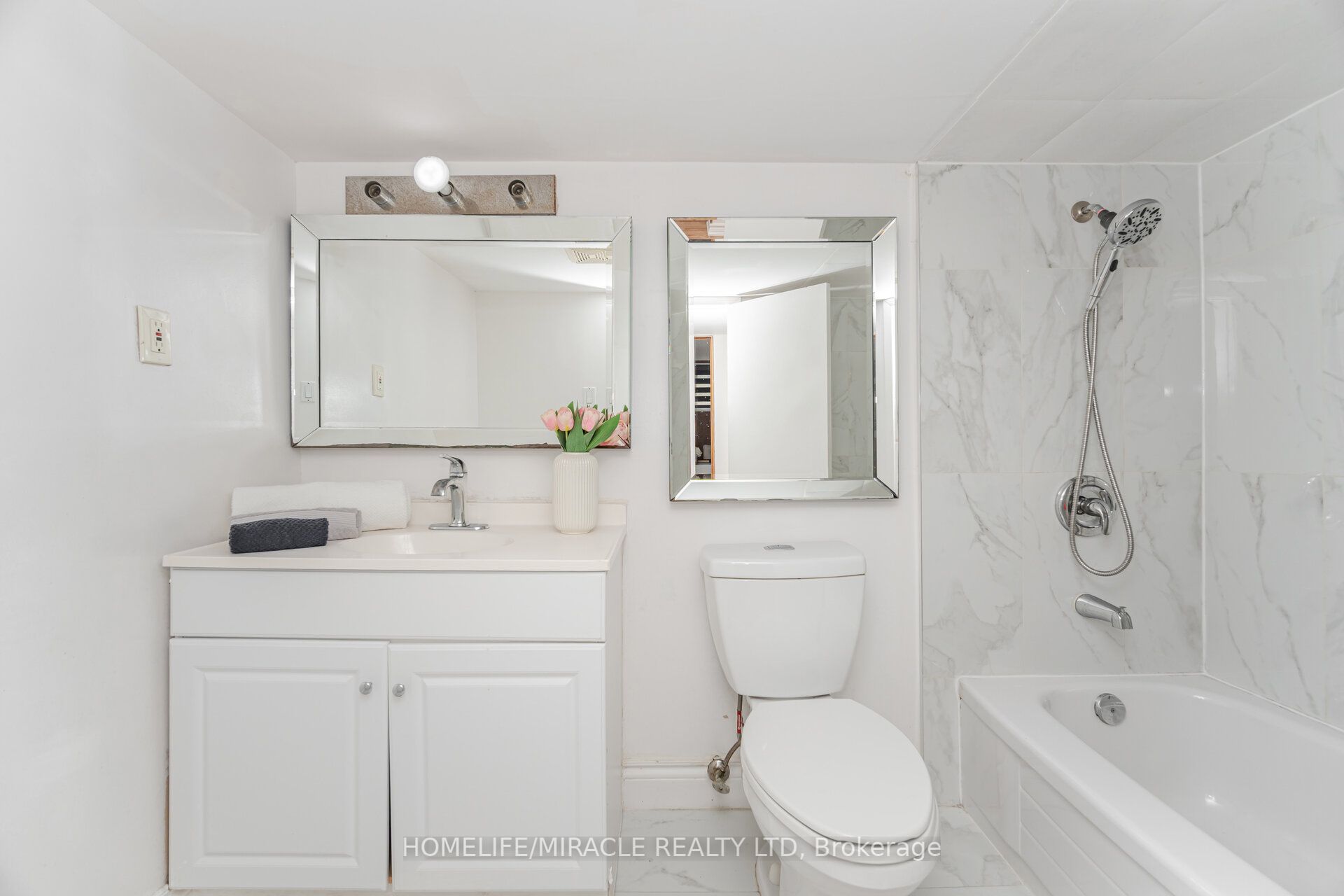 764 Eaglemount Crescent Property Photo 40