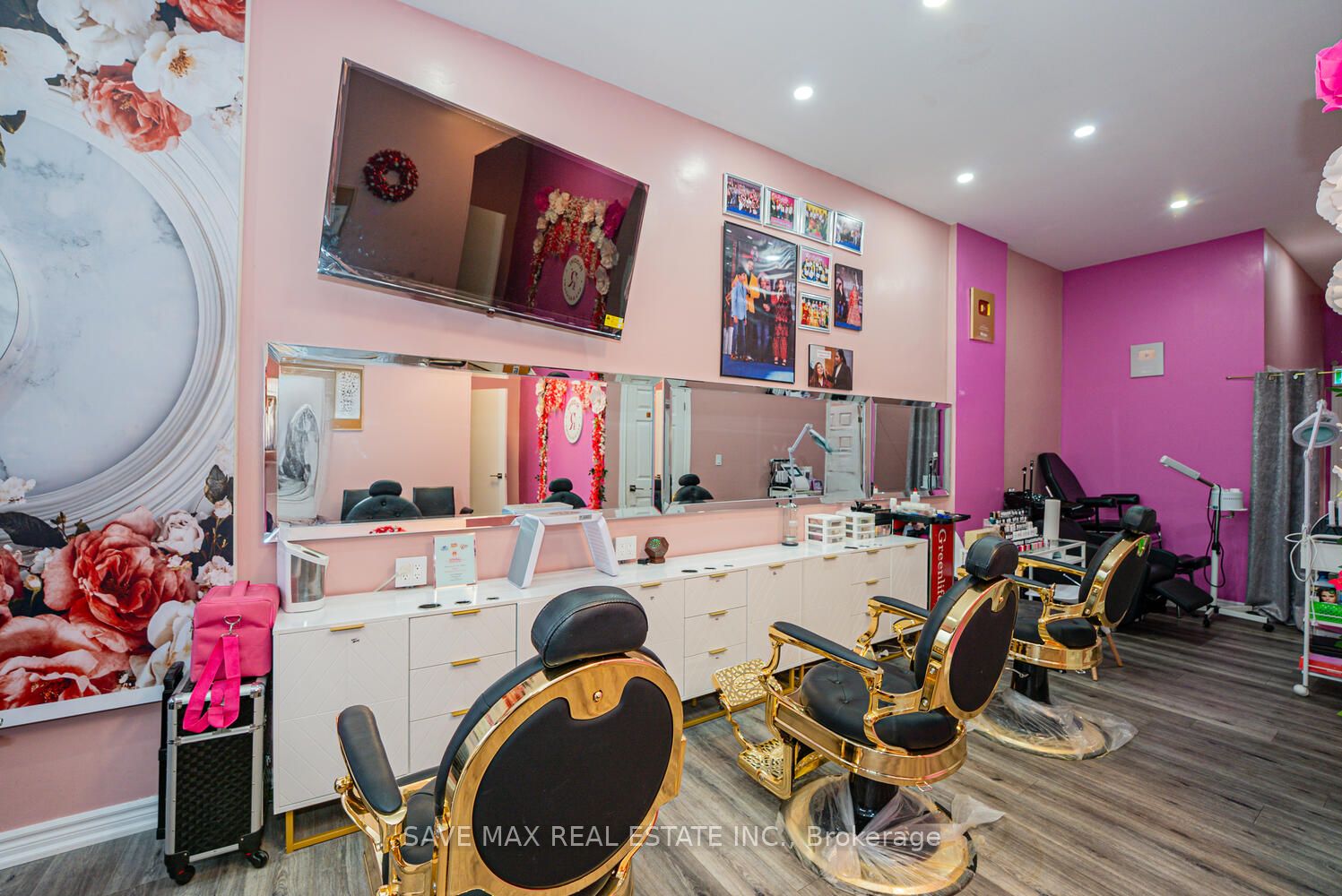 7060 Airport Road Property Photo 5