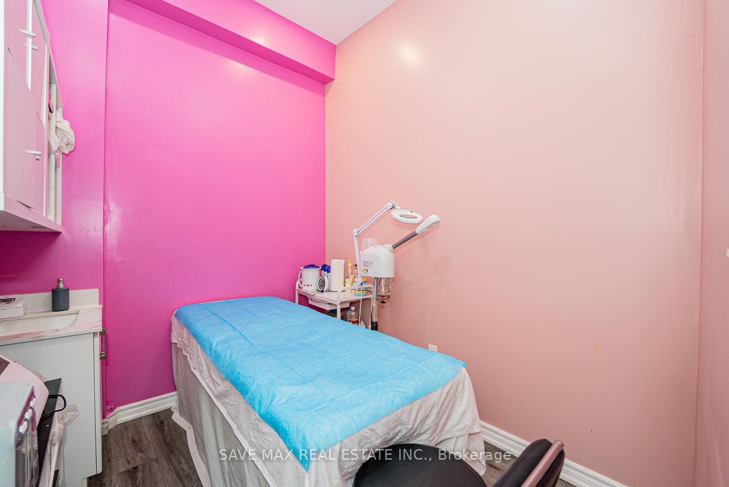 7060 Airport Road Property Photo 10