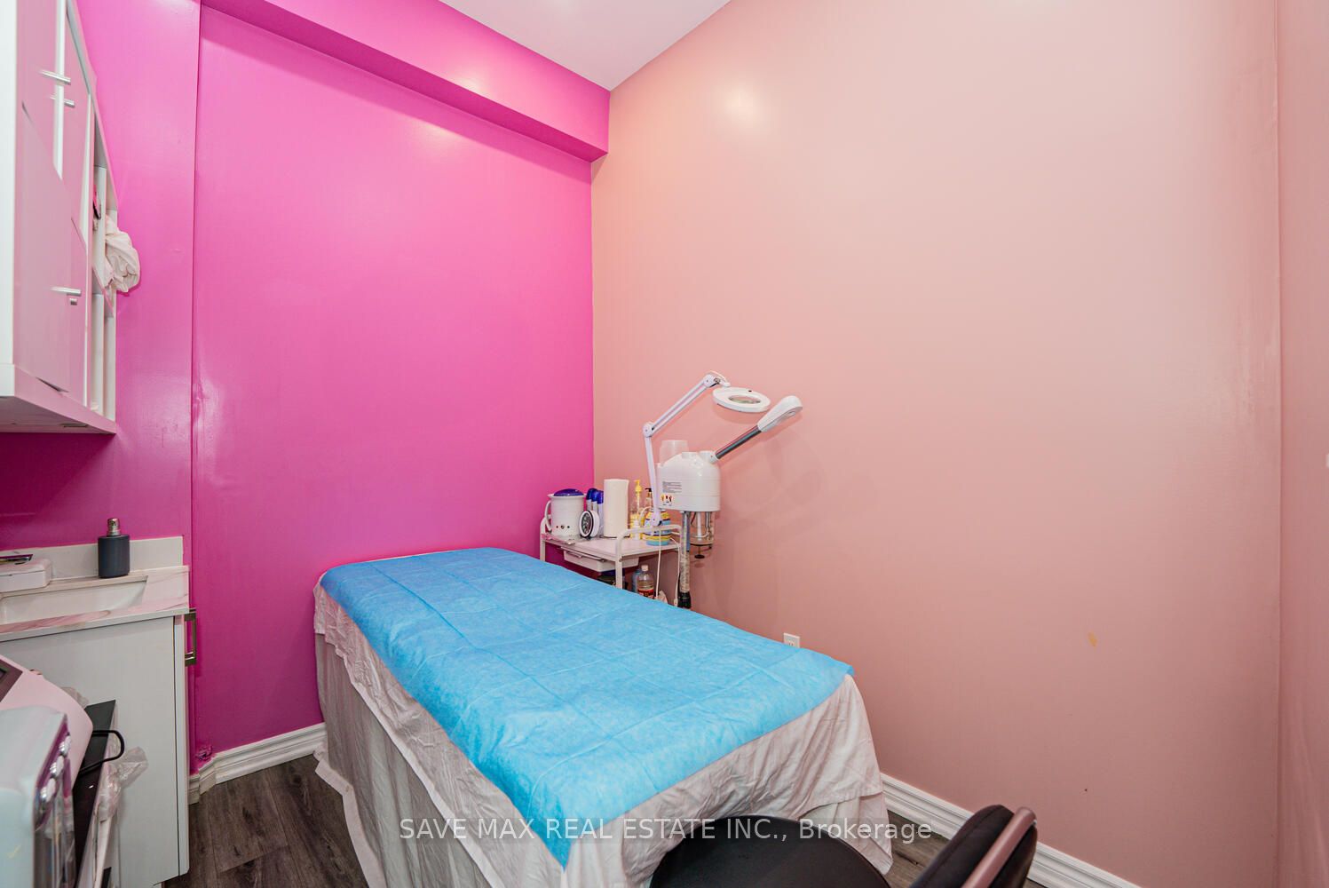 7060 Airport Road Property Photo 11