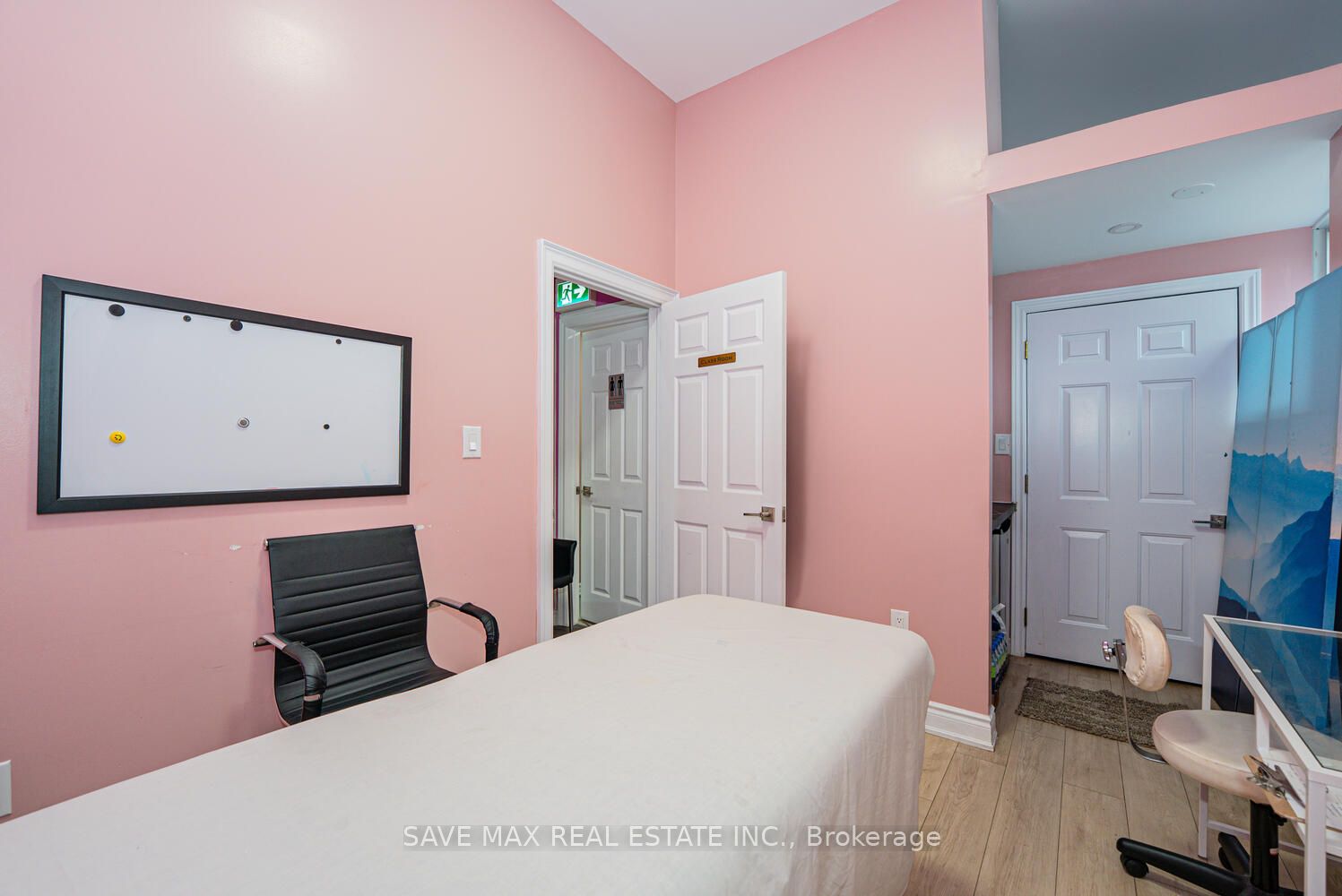 7060 Airport Road Property Photo 17