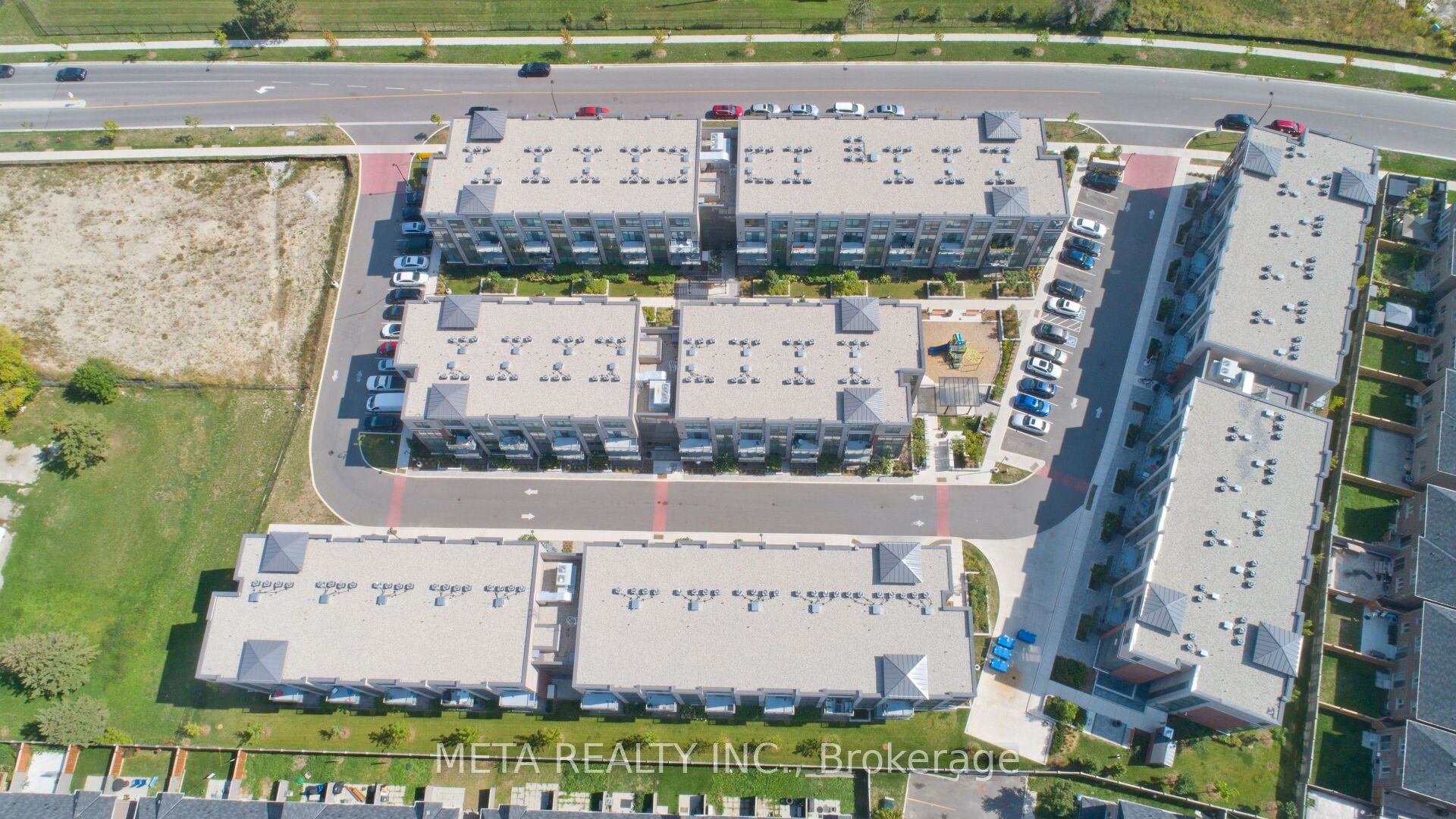 95 Se Attmar Drive 112 Property Photo 4