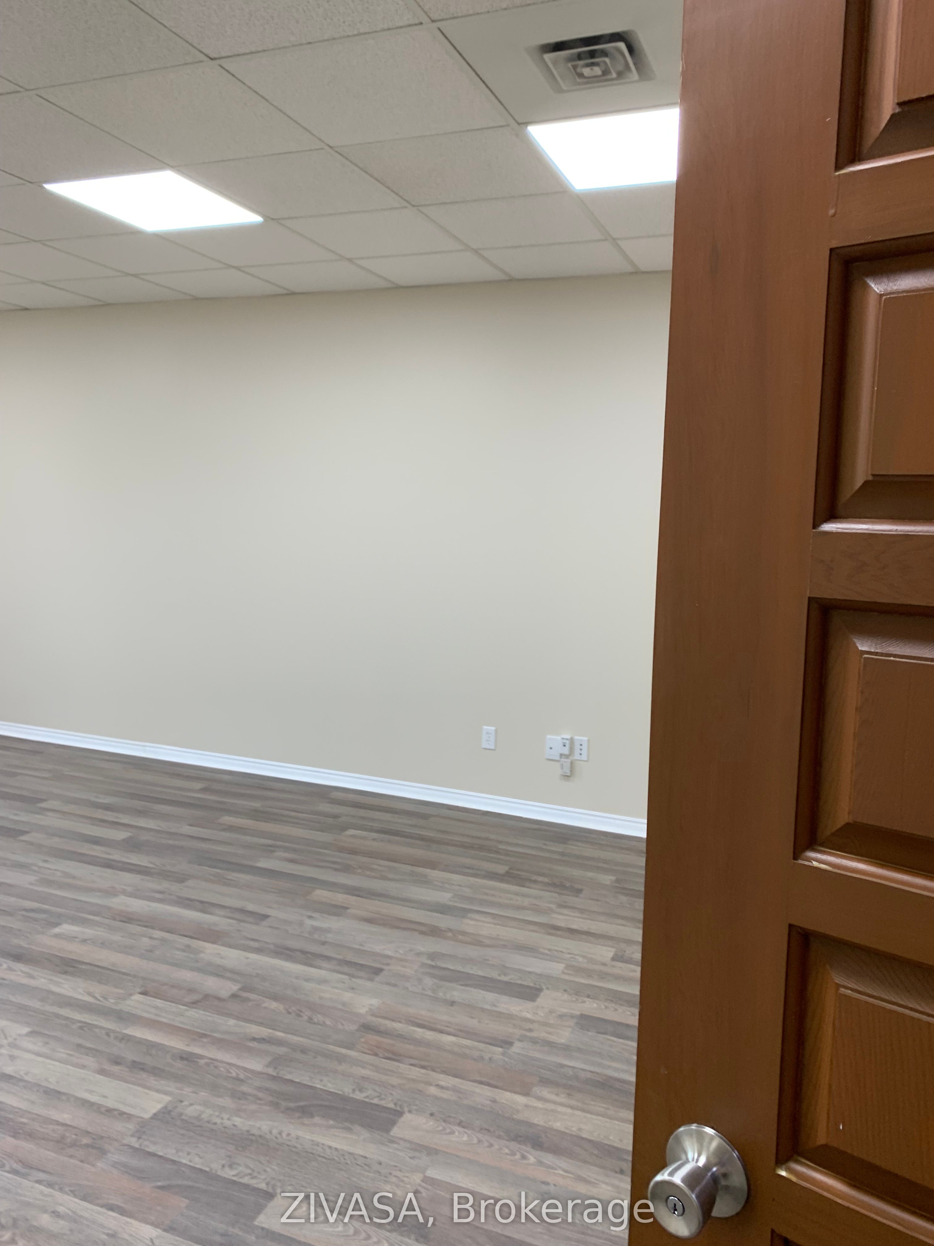 211 Watline Avenue 210 Property Photo 6