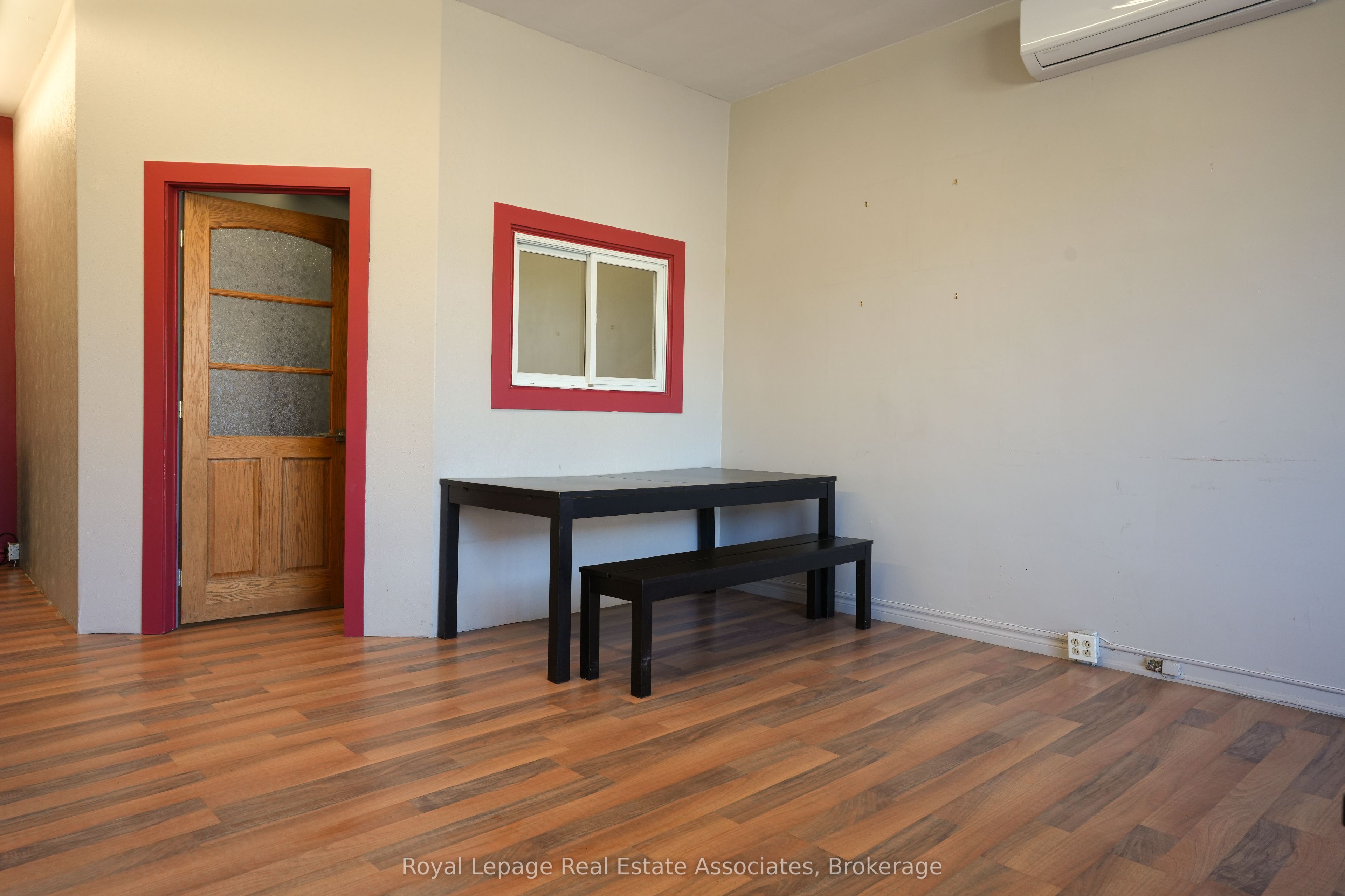 404 Royal York Road Property Photo 2