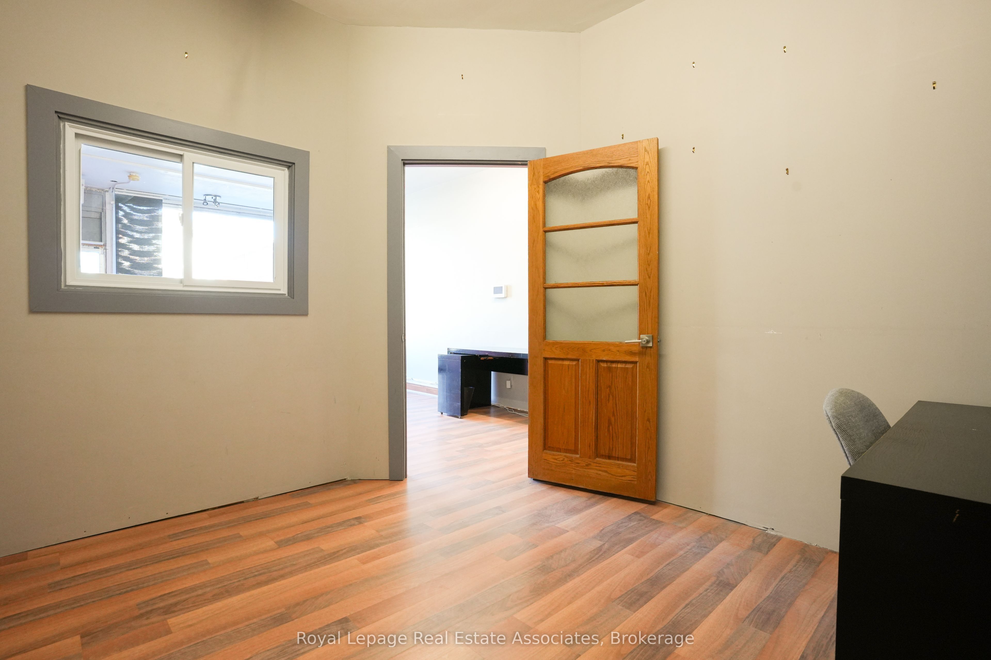 404 Royal York Road Property Photo 7