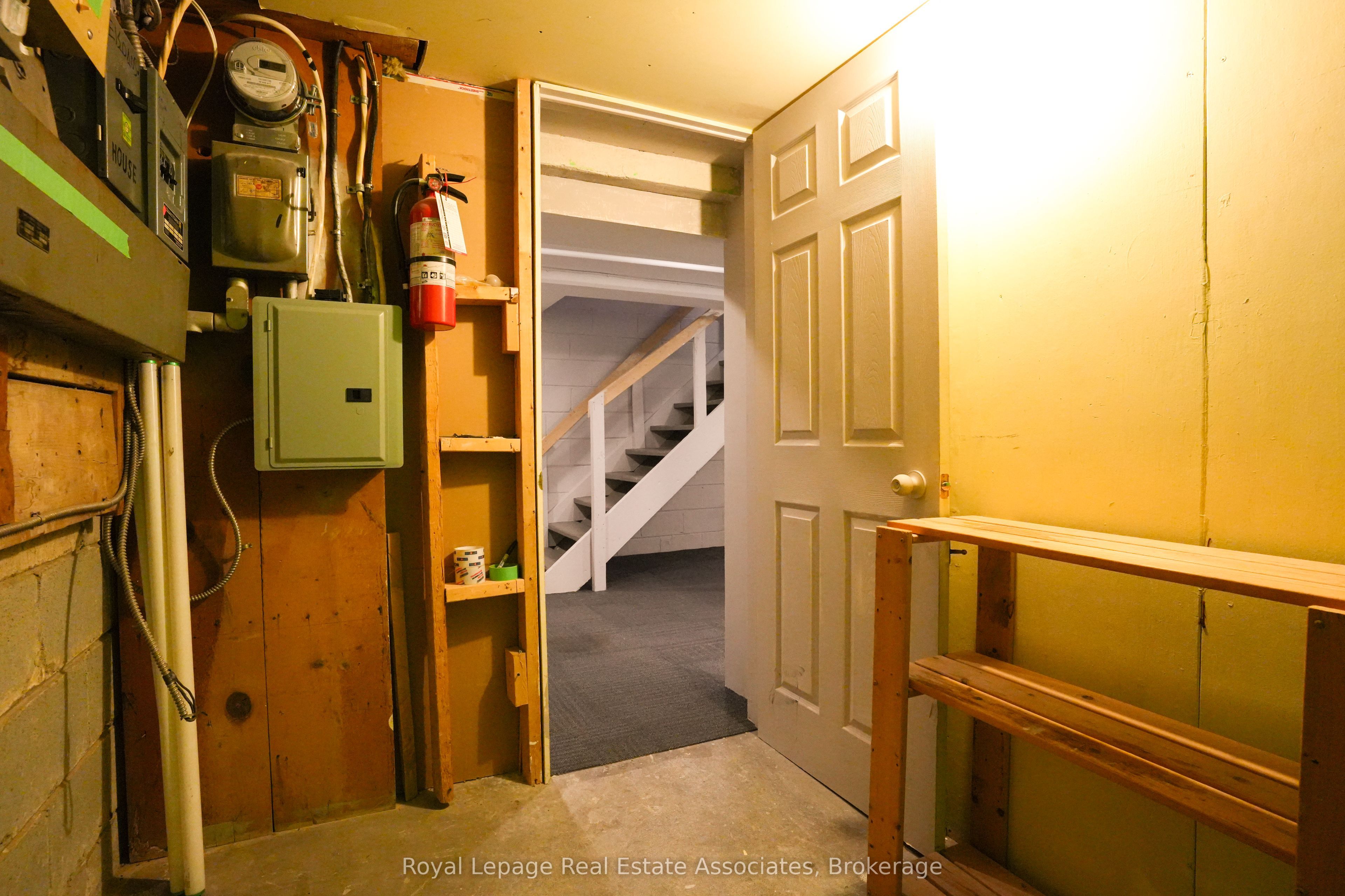 404 Royal York Road Property Photo 15