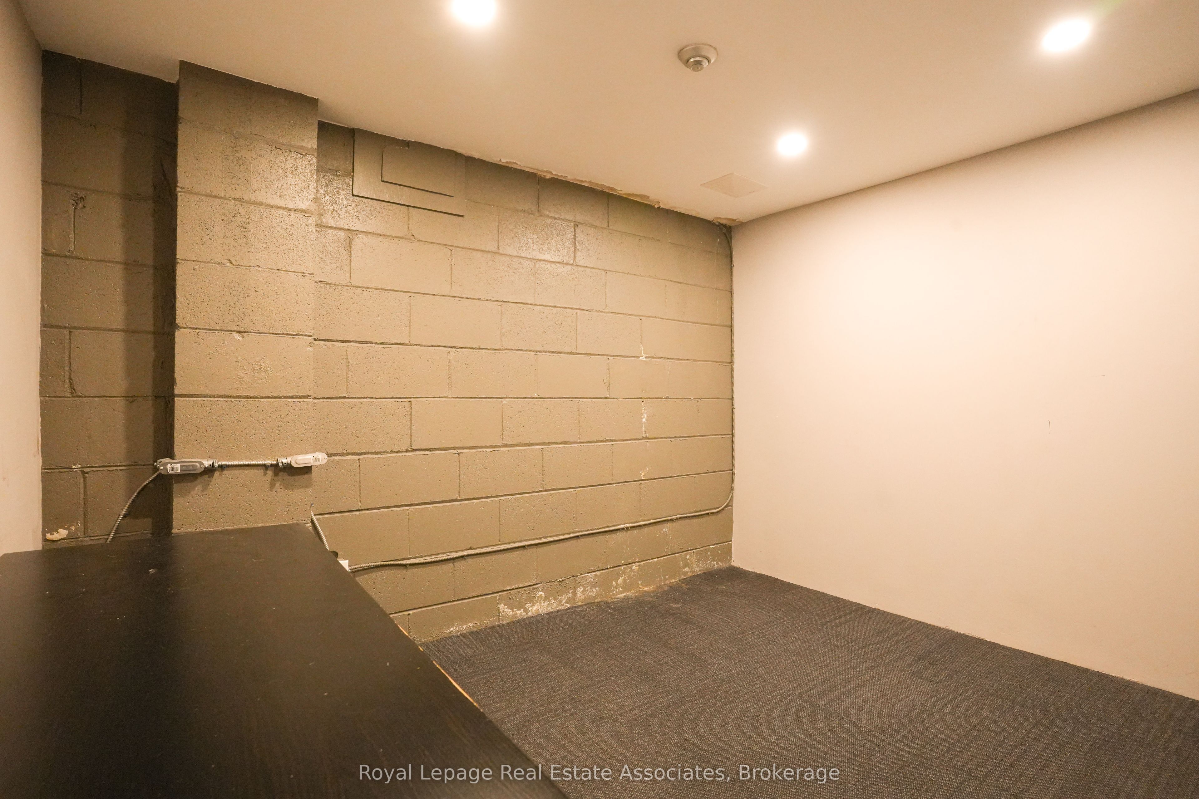 404 Royal York Road Property Photo 18