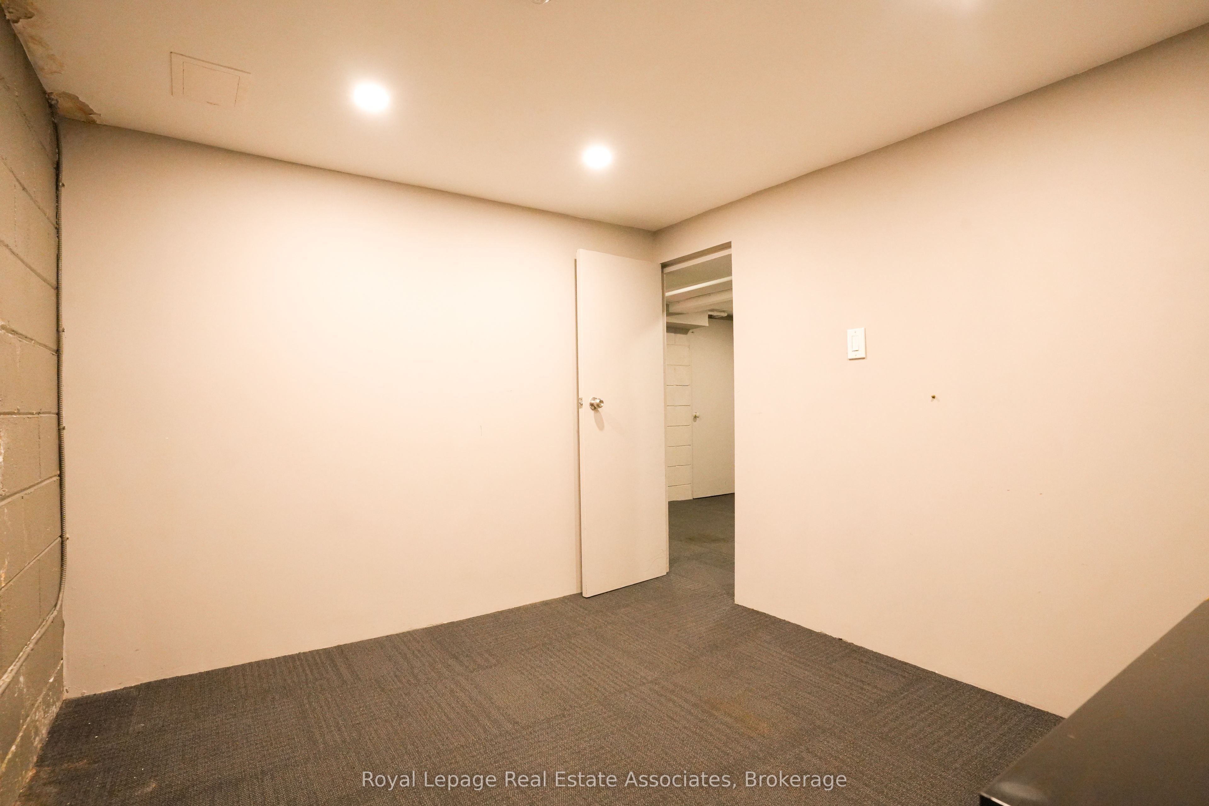 404 Royal York Road Property Photo 19