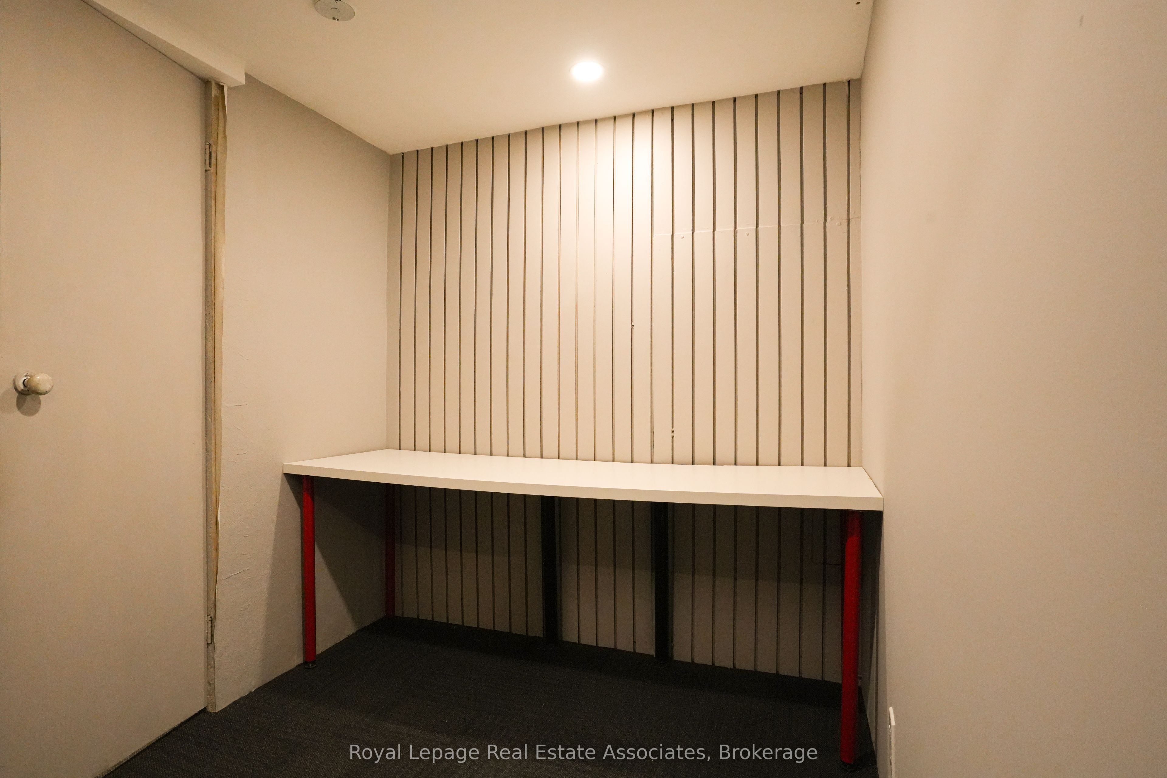 404 Royal York Road Property Photo 20