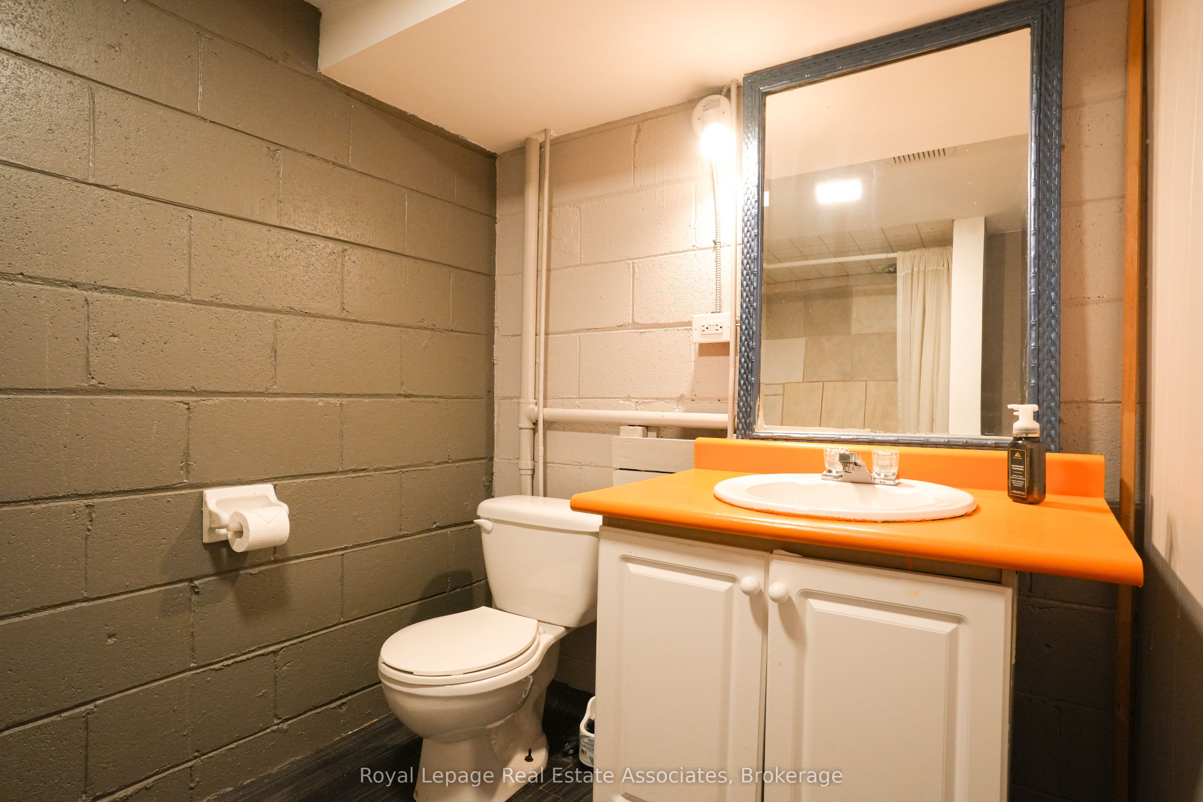 404 Royal York Road Property Photo 22