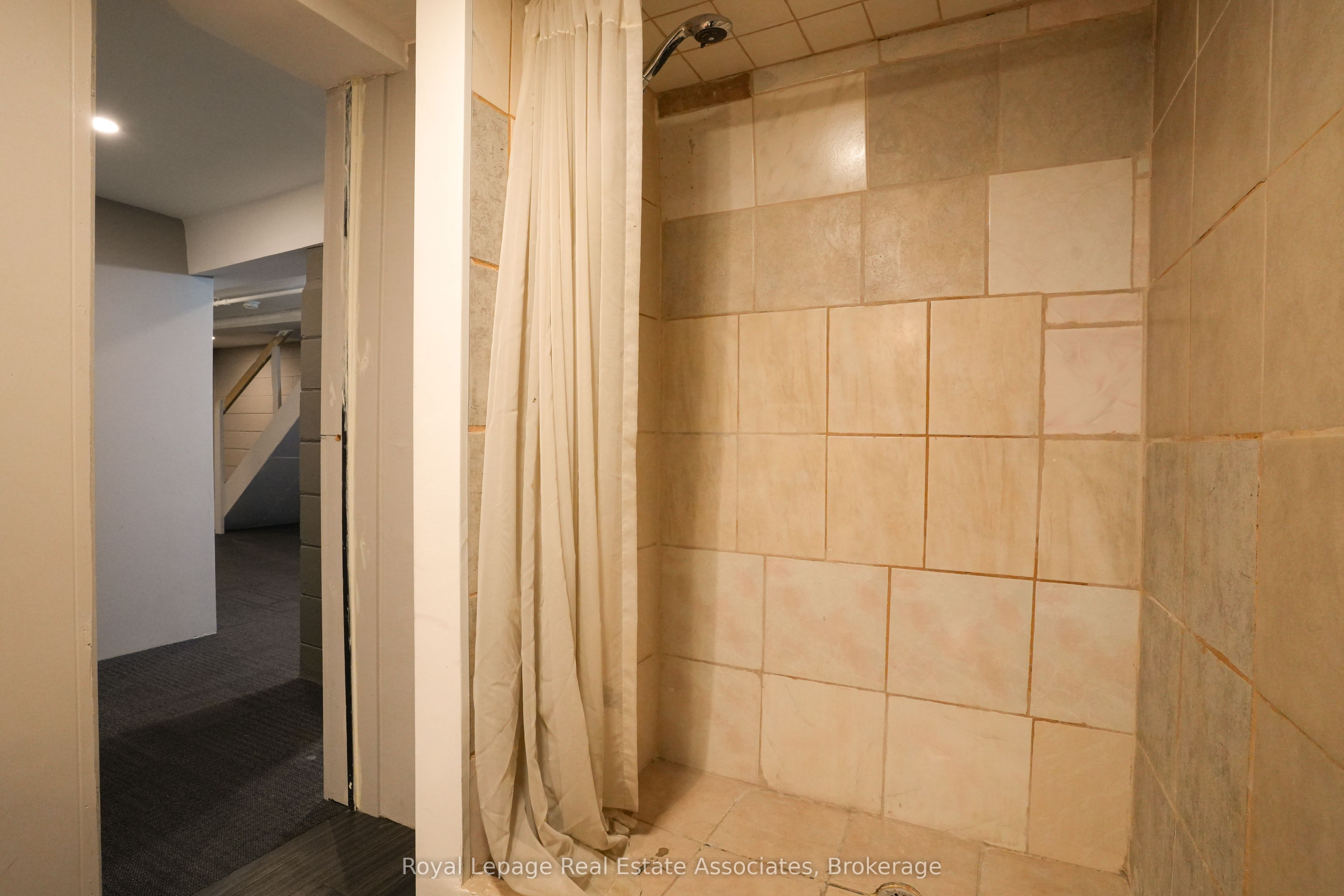 404 Royal York Road Property Photo 23