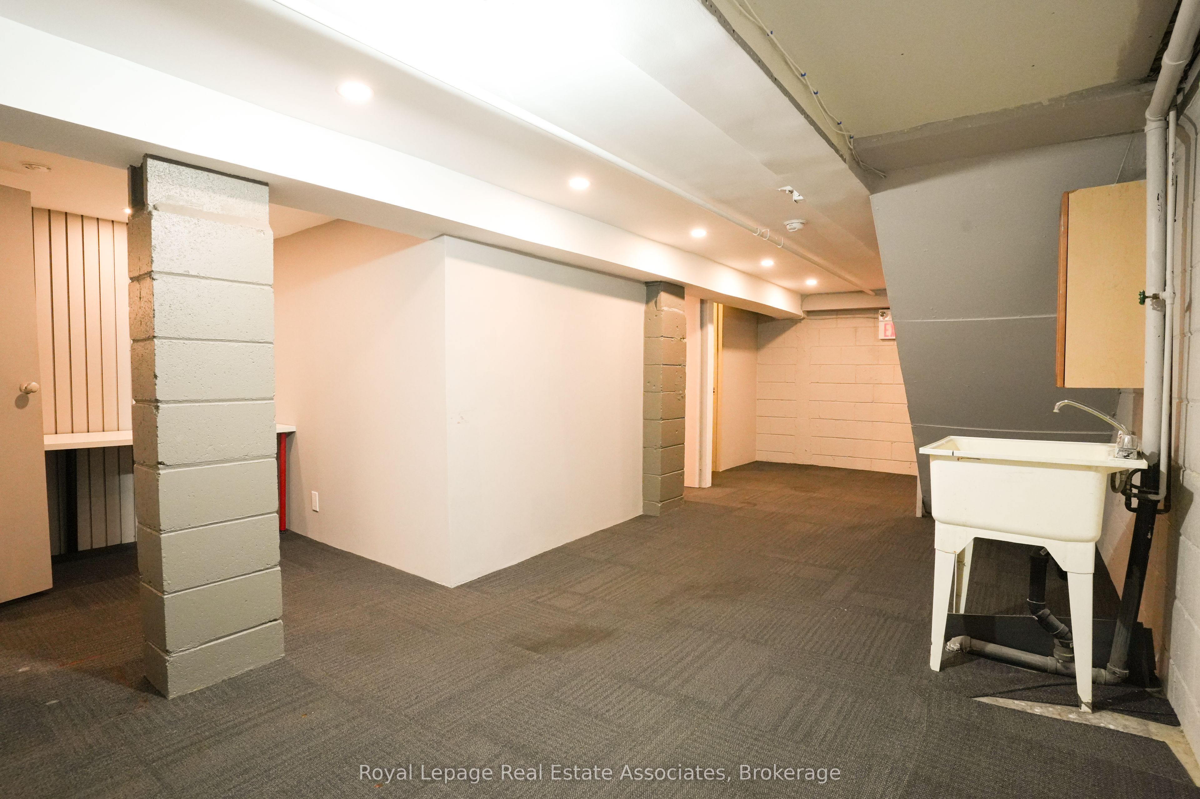 404 Royal York Road Property Photo 25