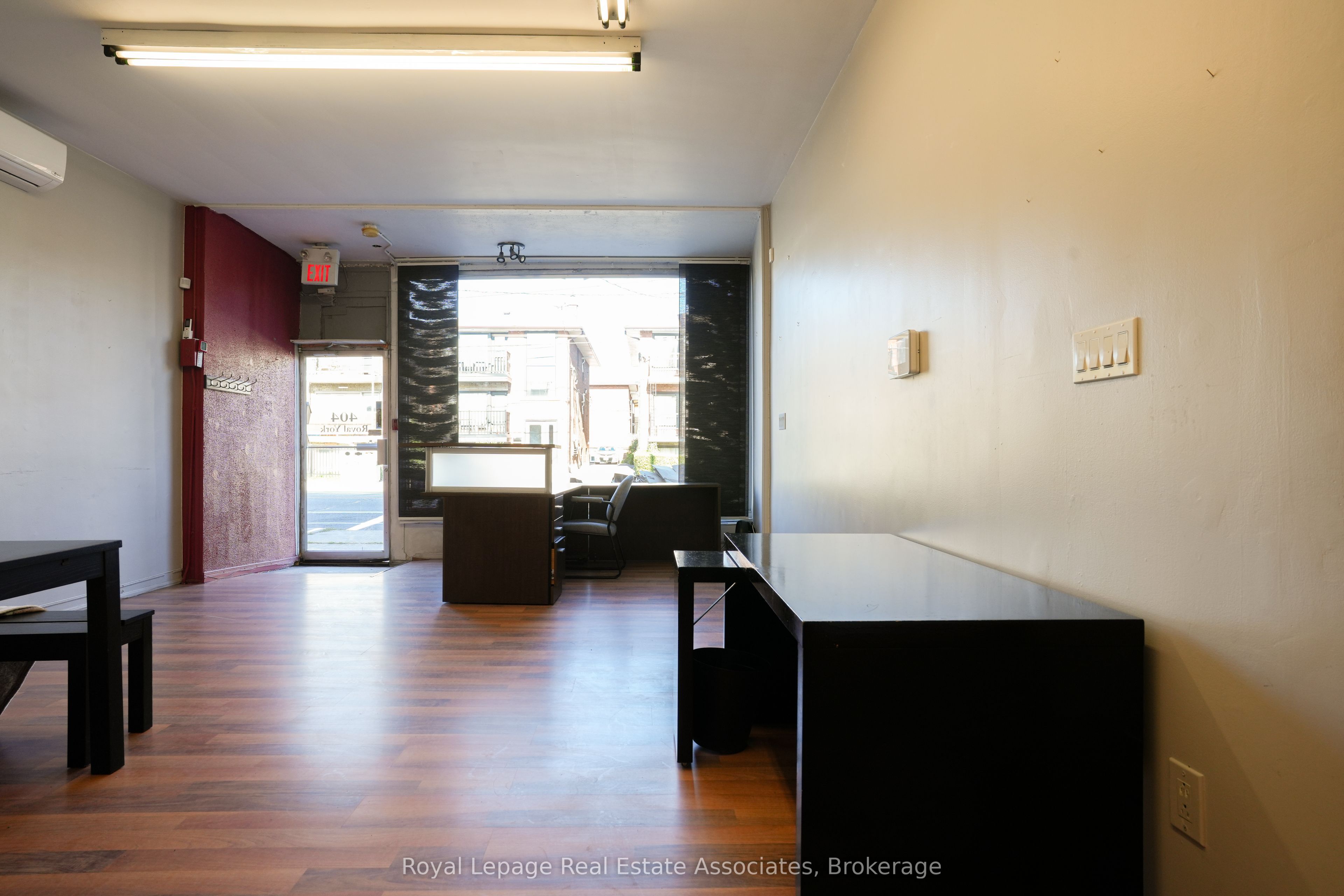 404 Royal York Road Property Photo 29