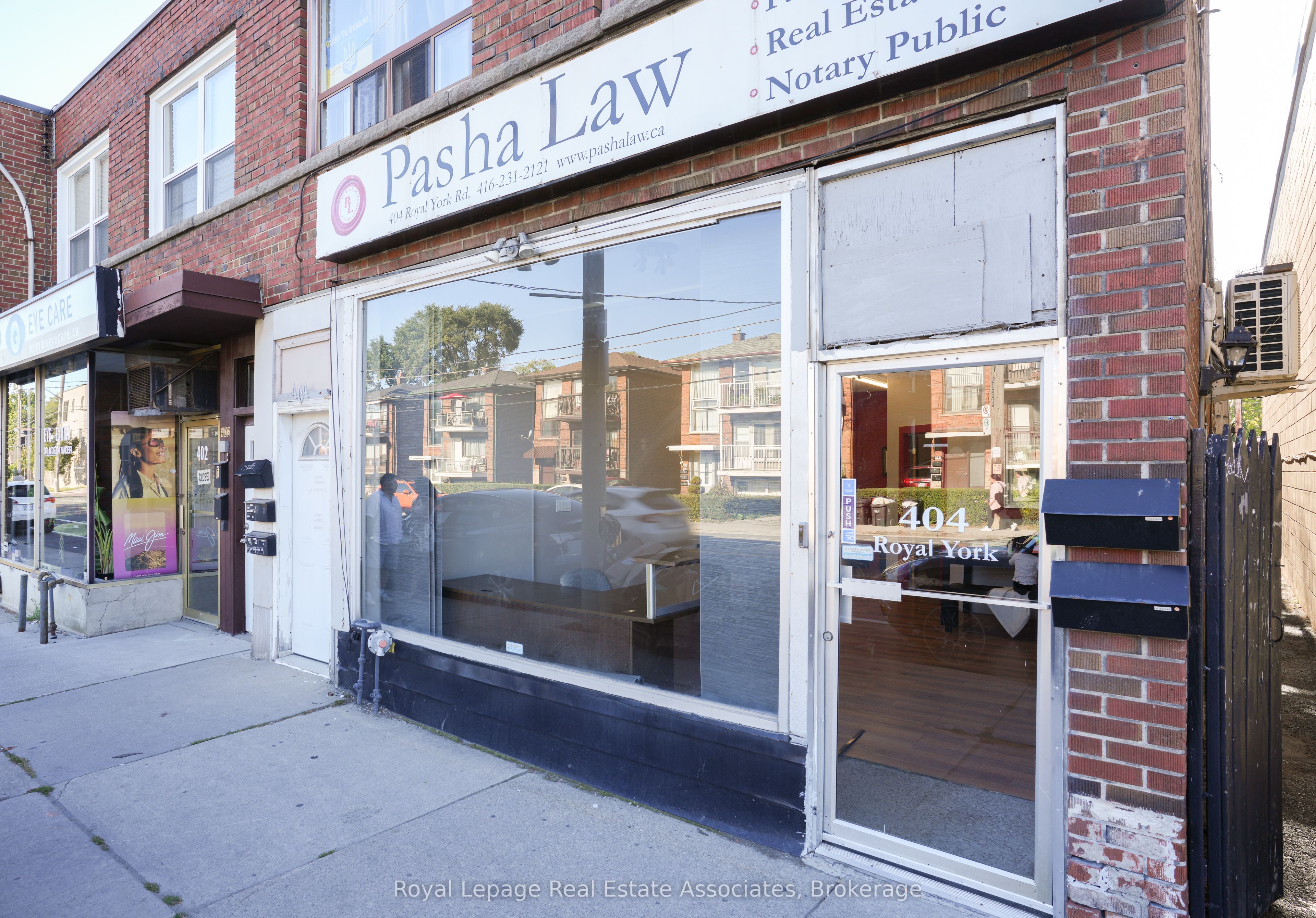 404 Royal York Road Property Photo 30