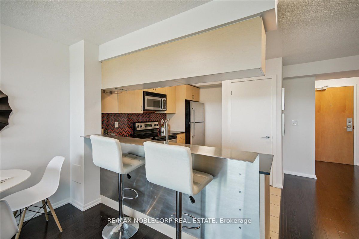 185 Legion Road 1403 Property Photo 14