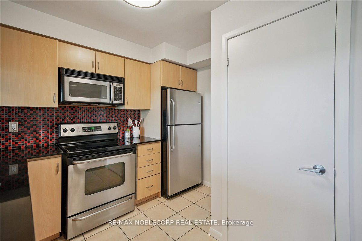 185 Legion Road 1403 Property Photo 16