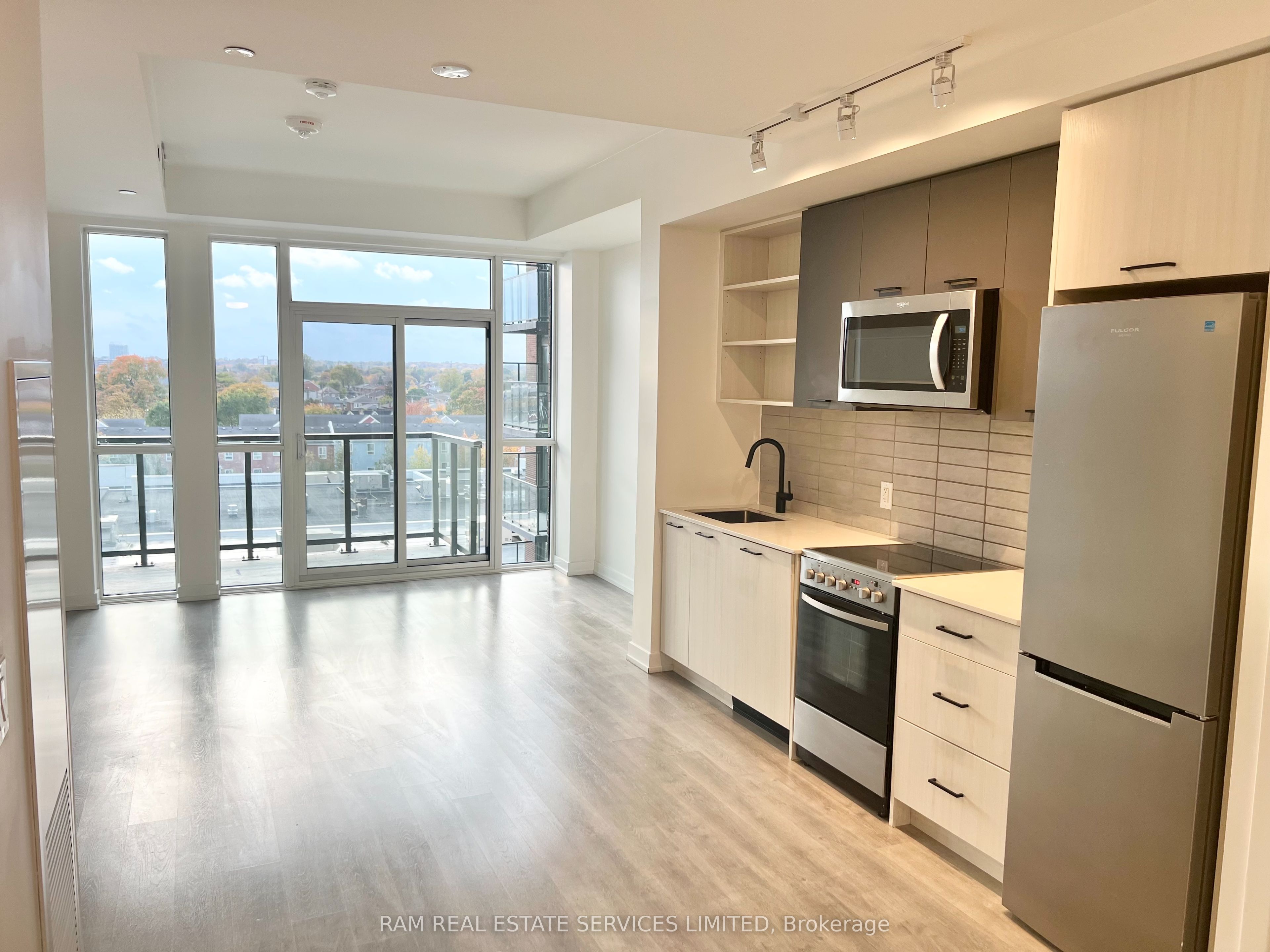 2300 St Clair Avenue W 627 Property Photo 1