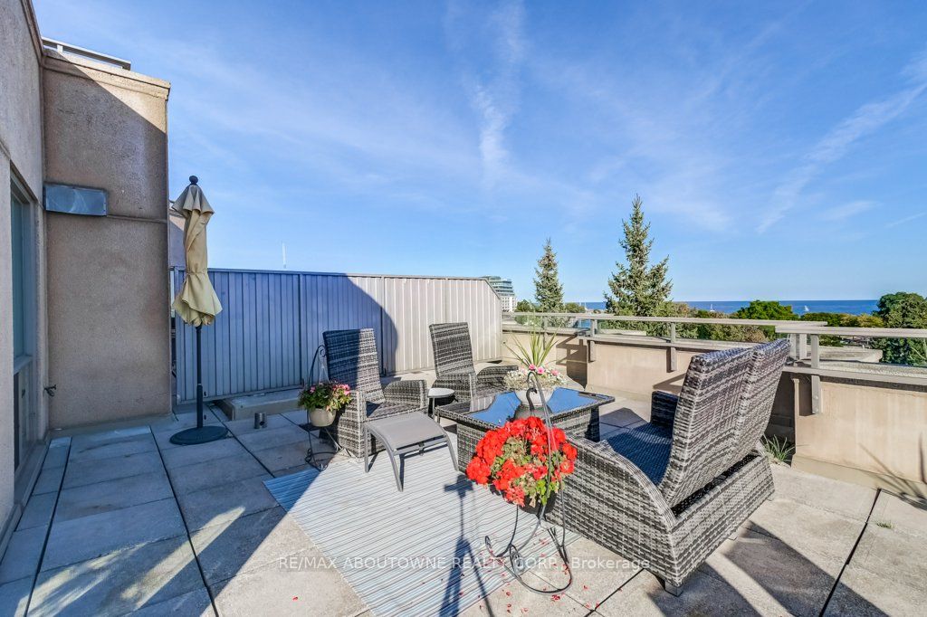 2511 Lakeshore Road W 519 Property Photo 10